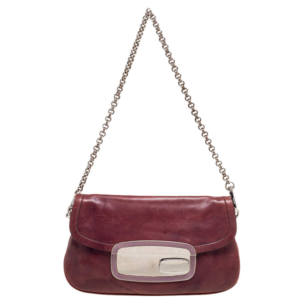 Pre Owned Prada Purple Leather Metal Mirror Flap Chain Baguette Bag