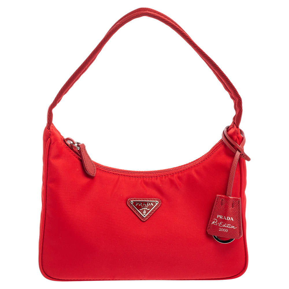 Pre Owned Prada Red Nylon Re-Edition 2000 Baguette Bag