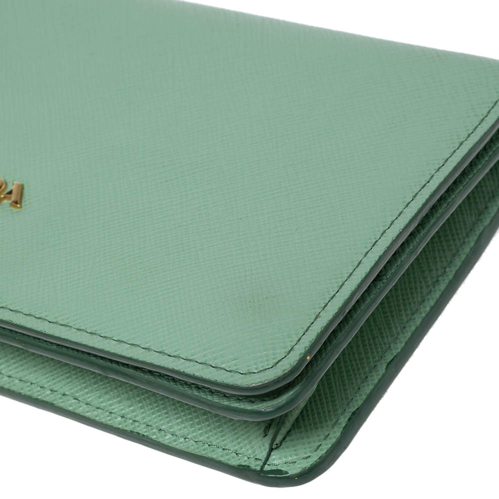 Prada green 2016 Saffiano lux Wallet On Chain Leather ref.985811