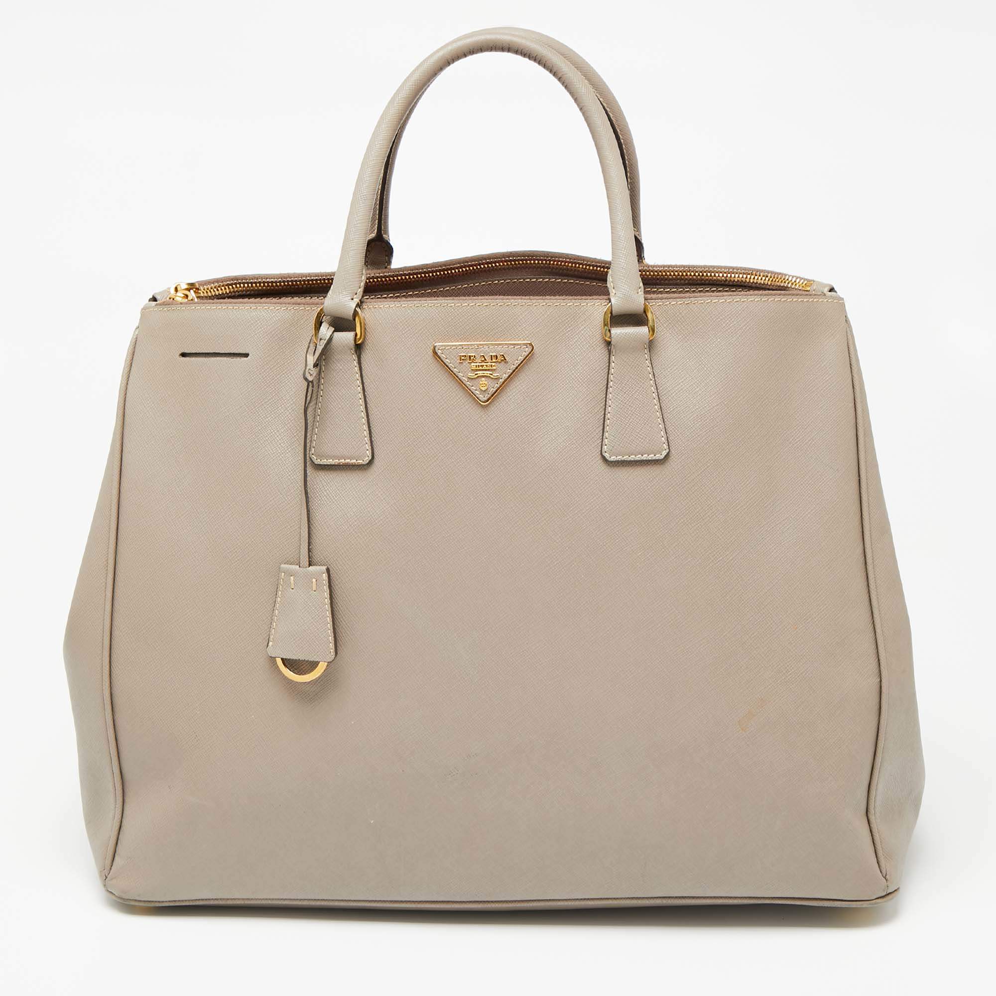 Pre Owned Prada Beige Saffiano Leather Executive Galleria Double Zip Tote