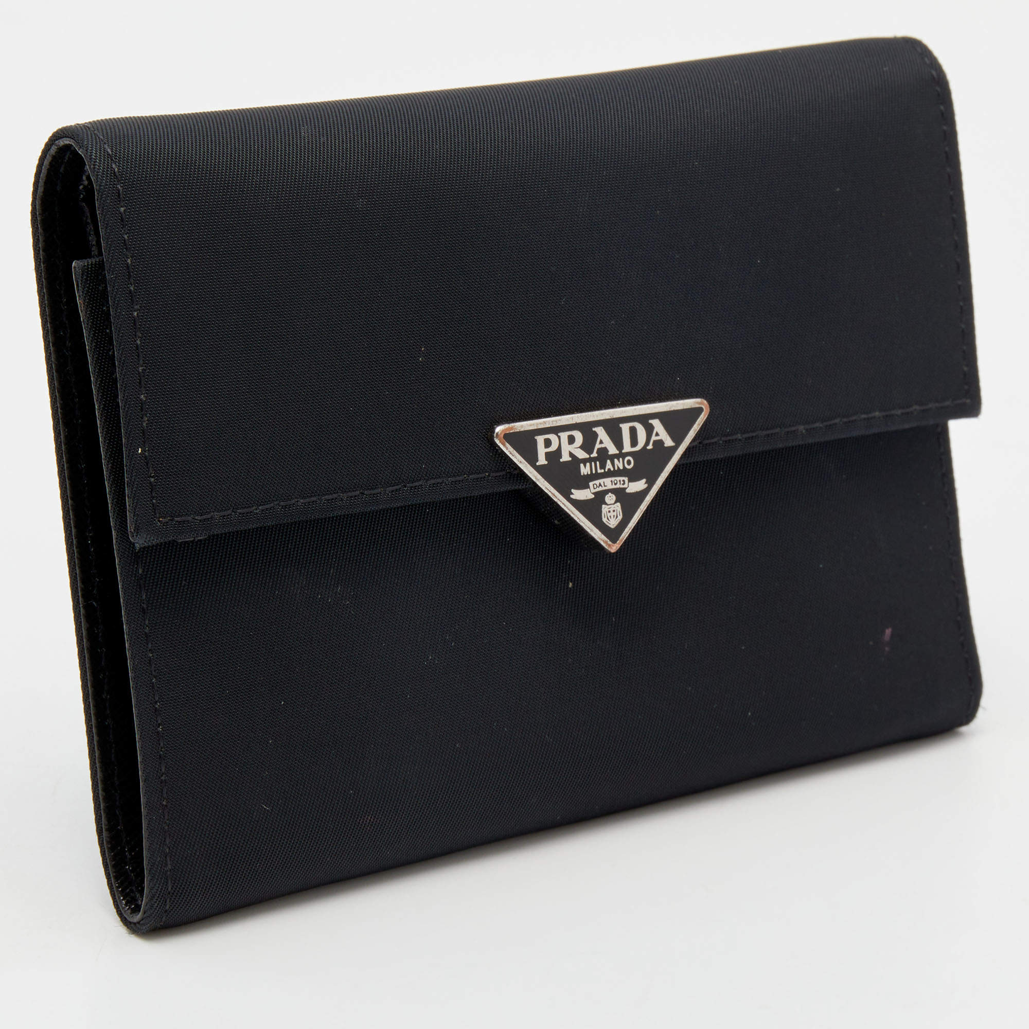 Prada nylon wallet outlet trifold