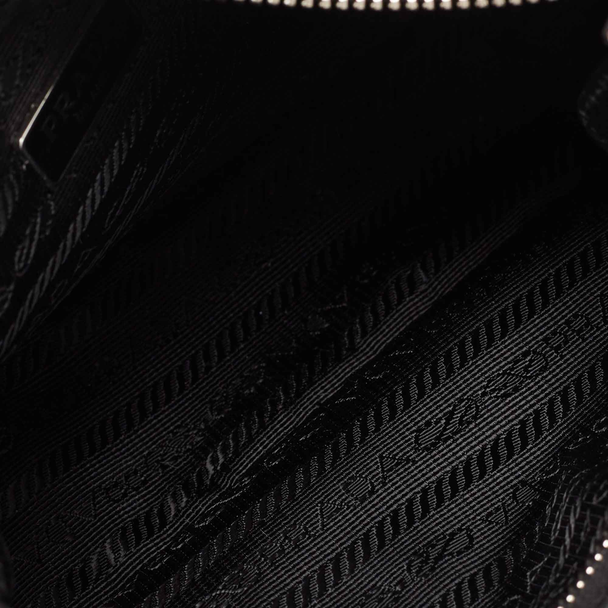 Re-edition 2005 crossbody bag Prada Black in Synthetic - 21451722