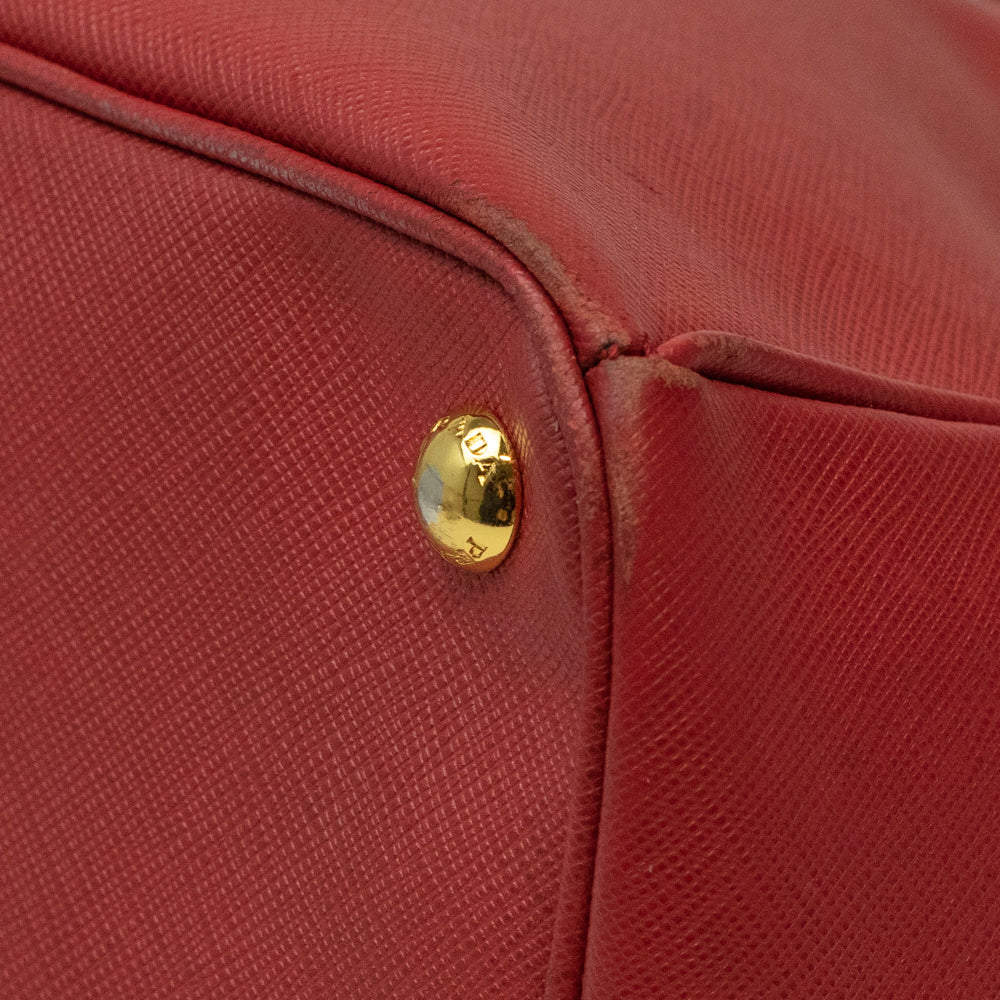 Galleria leather handbag Prada Red in Leather - 31984815