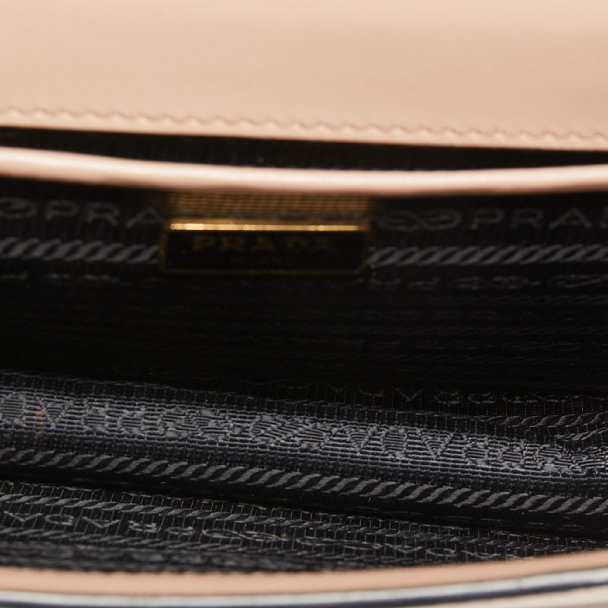 Prada Pink Leather Flip Lock Chain Shoulder Bag Prada | The Luxury Closet