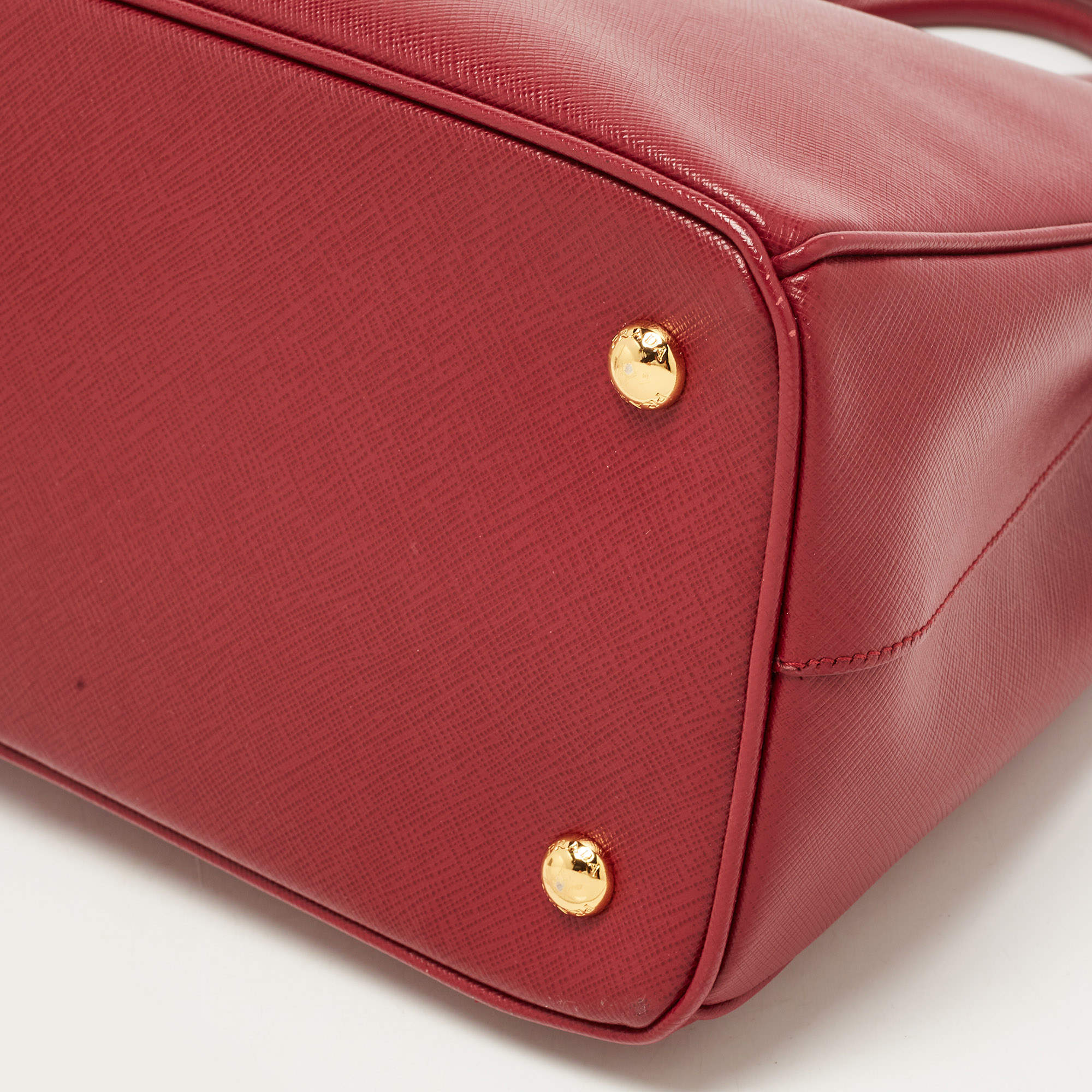 Prada Saffiano Galleria lined Zip Bag Red Leather ref.606753
