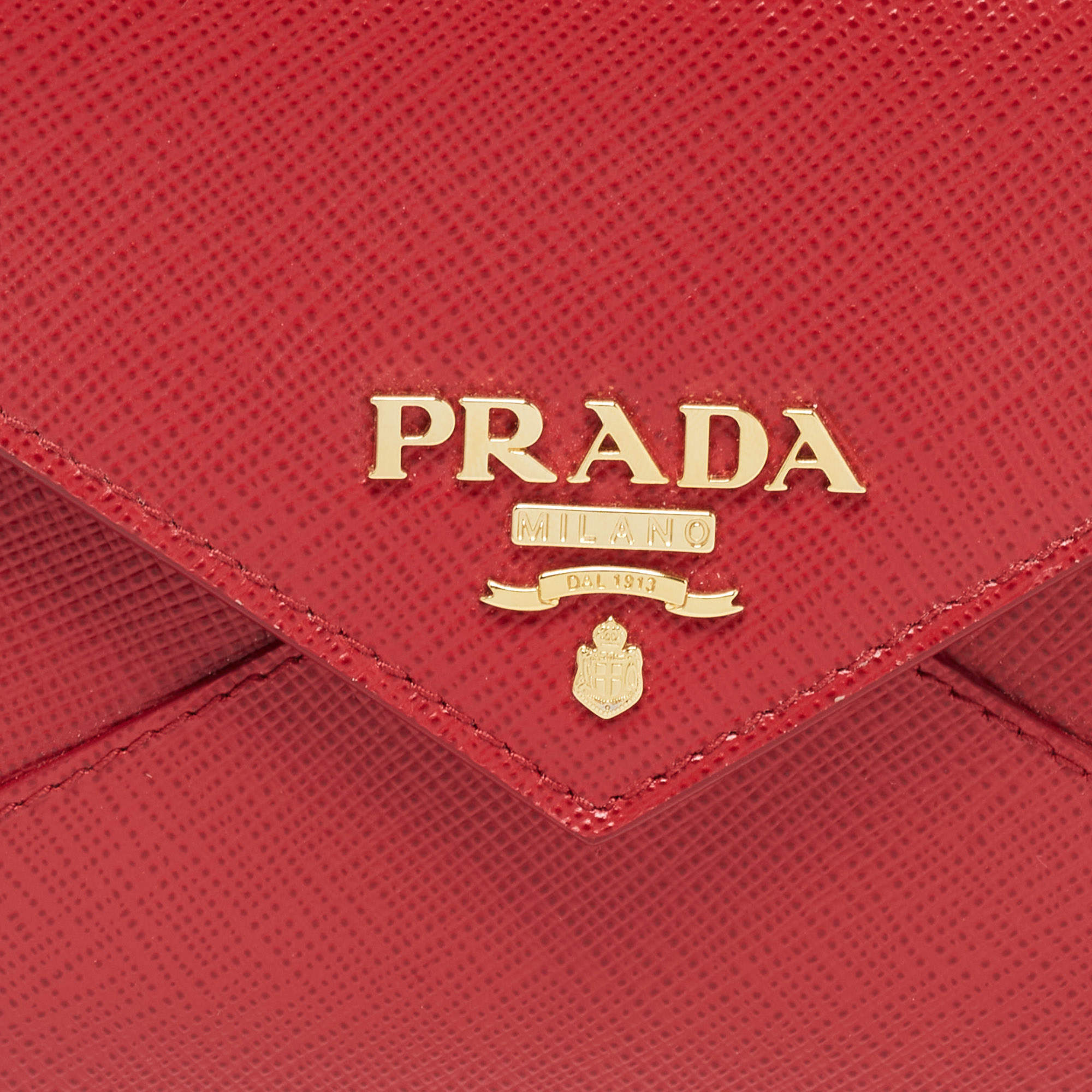 Leather clutch bag Prada Red in Leather - 36002597