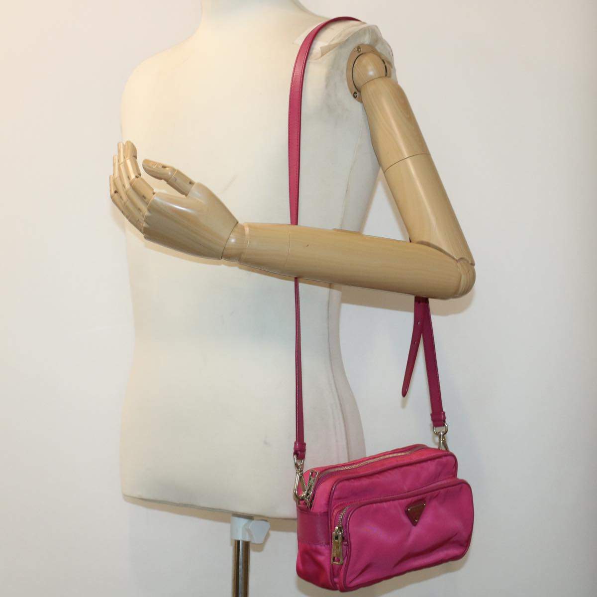 Tessuto handbag Prada Pink in Synthetic - 16475053