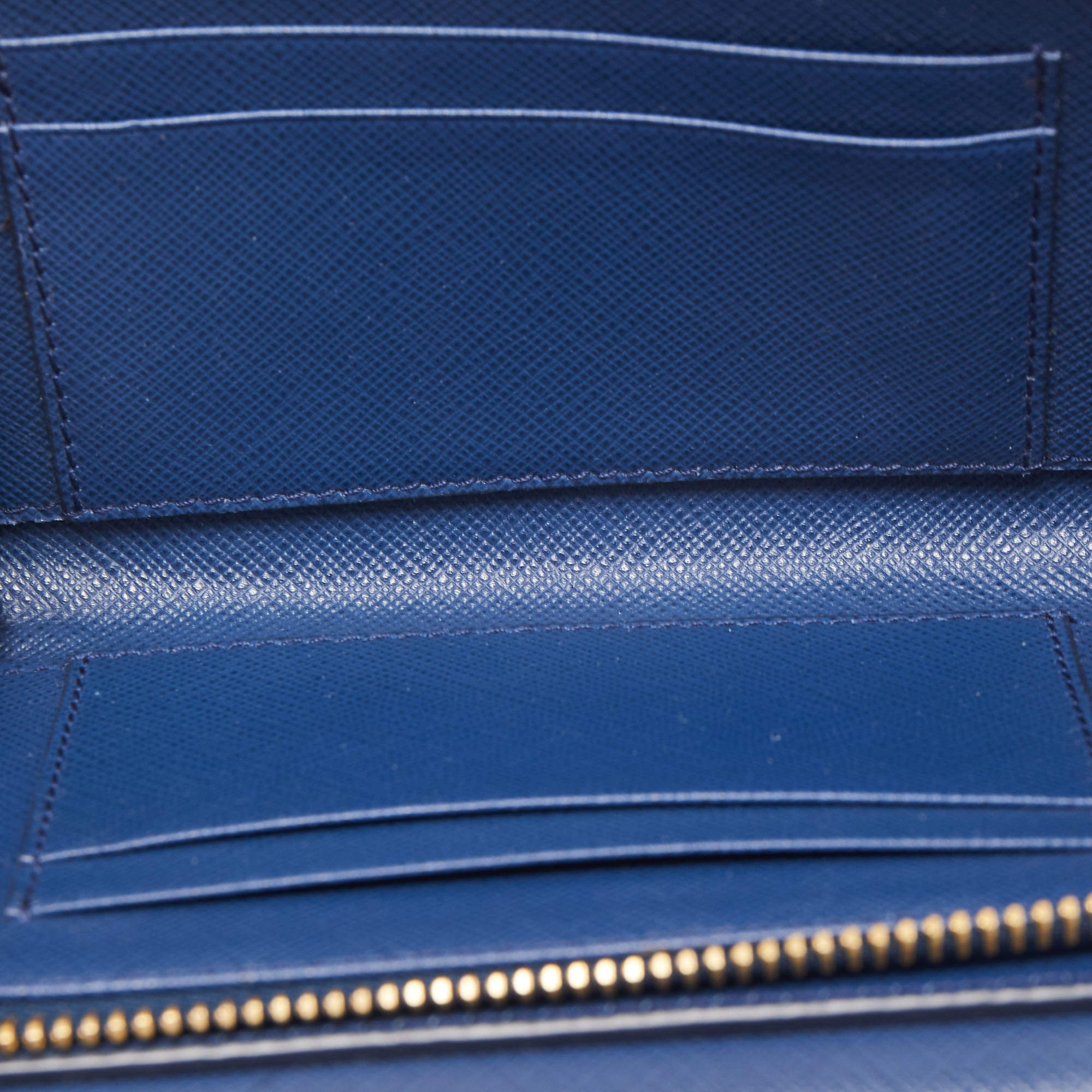 Prada Blue Chain Wallet Leather Bag – EYE LUXURY CONCIERGE