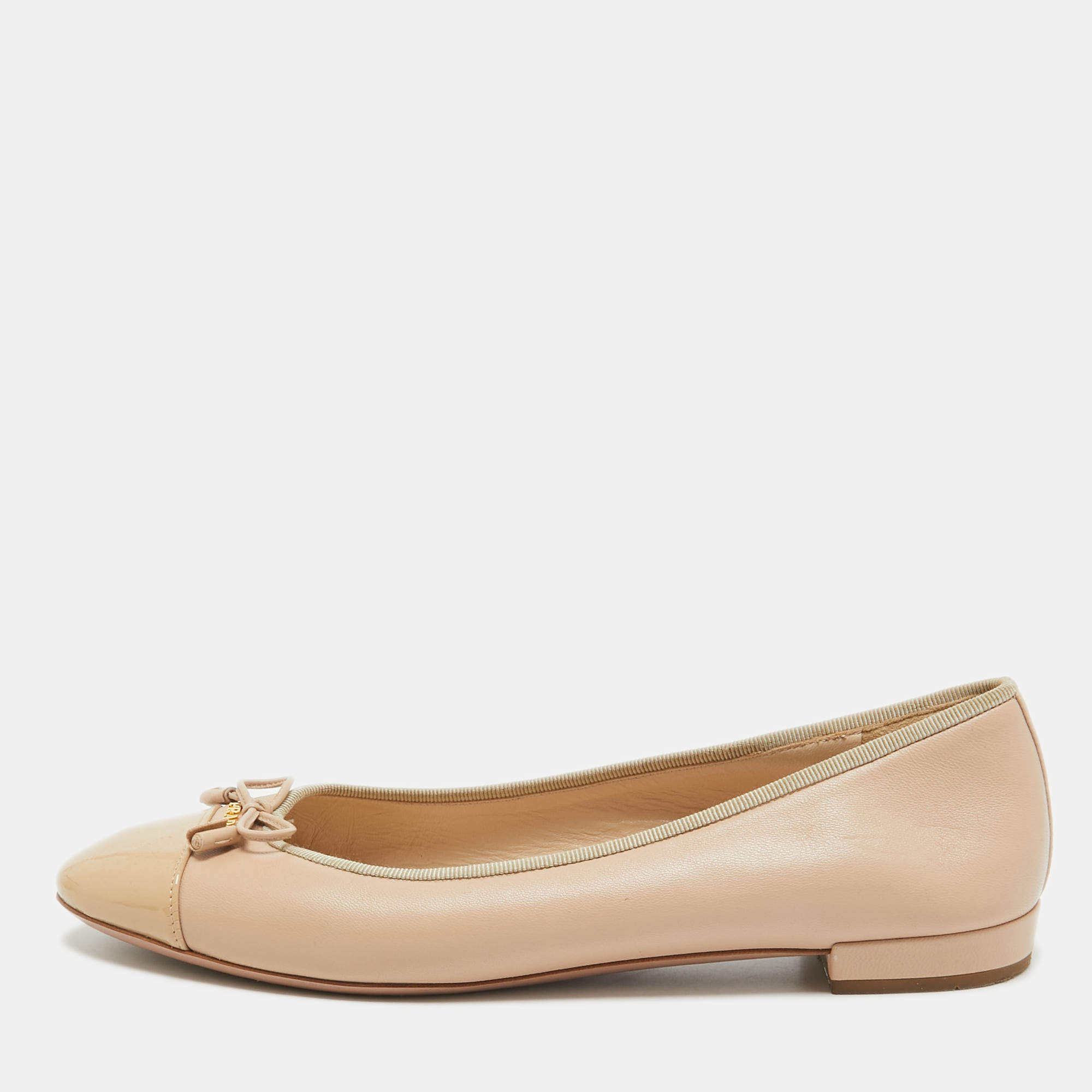 Pre Owned Prada Beige Leather and Patent Cap Toe Bow Ballet Flats Size 38.5