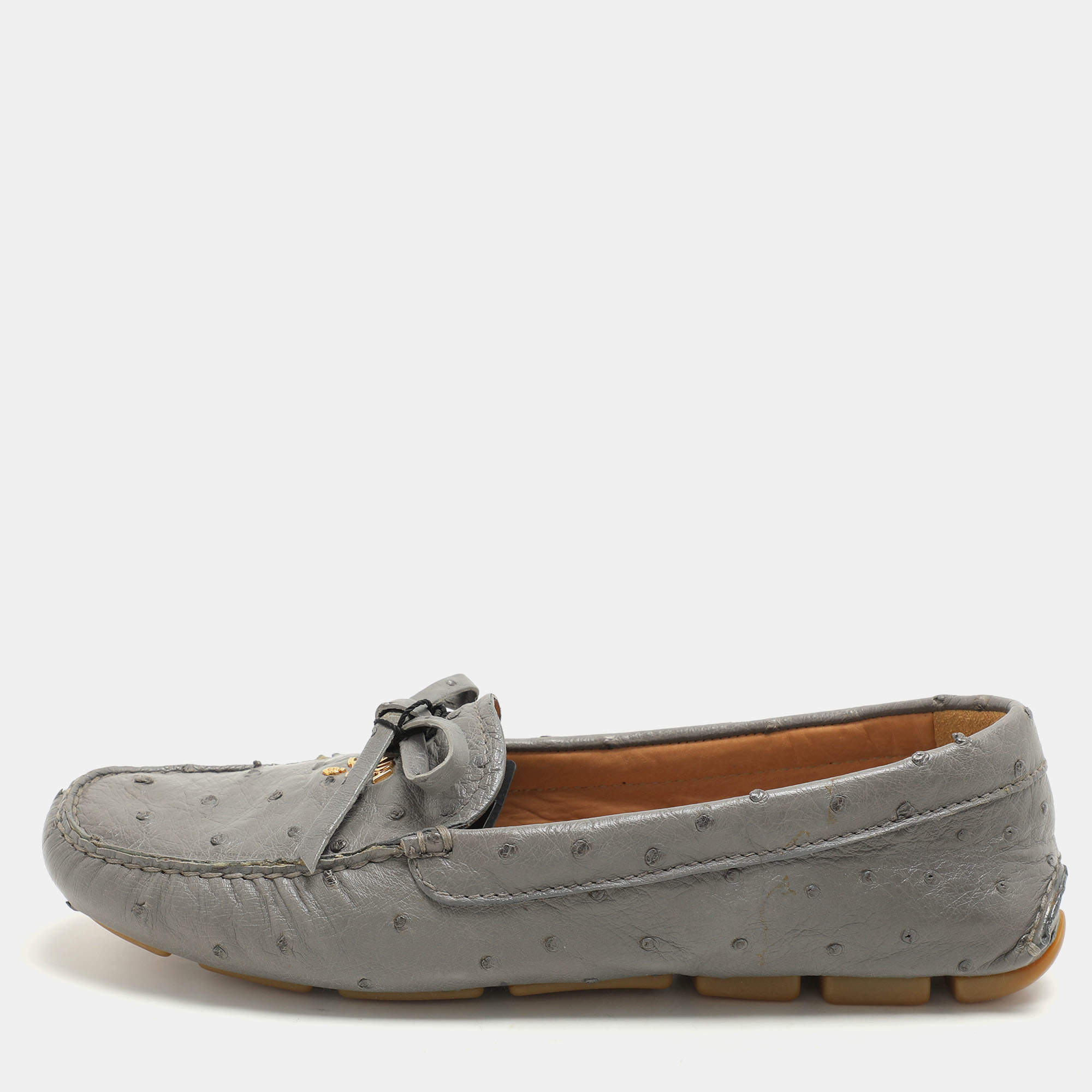 مملوكة مسبقًا Prada Grey Ostrich Leather Bow Loafers Size 37