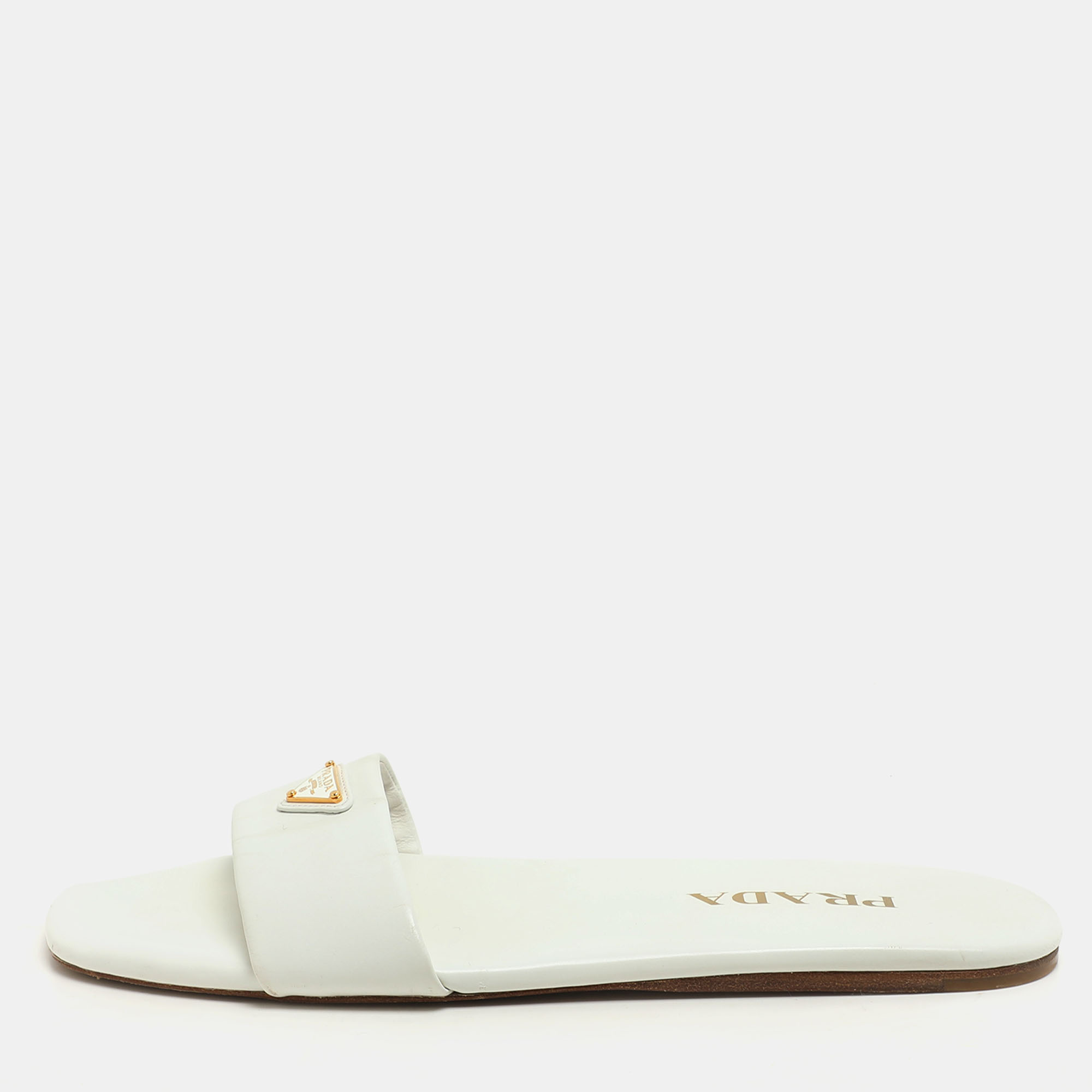مملوكة مسبقًا Prada White Leather Logo Embellished Flat Slides Size 38
