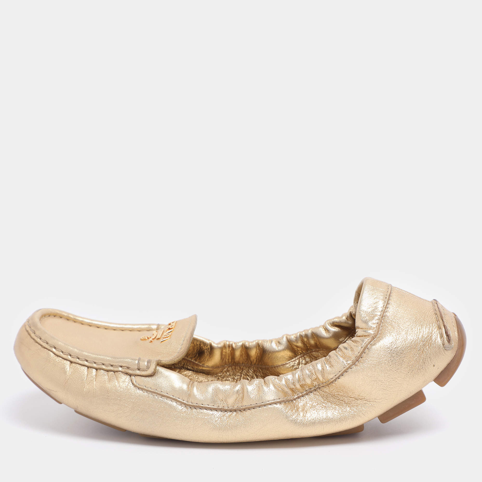 Pre Owned Prada Gold Leather Scrunch Slip On Loafers Size 39