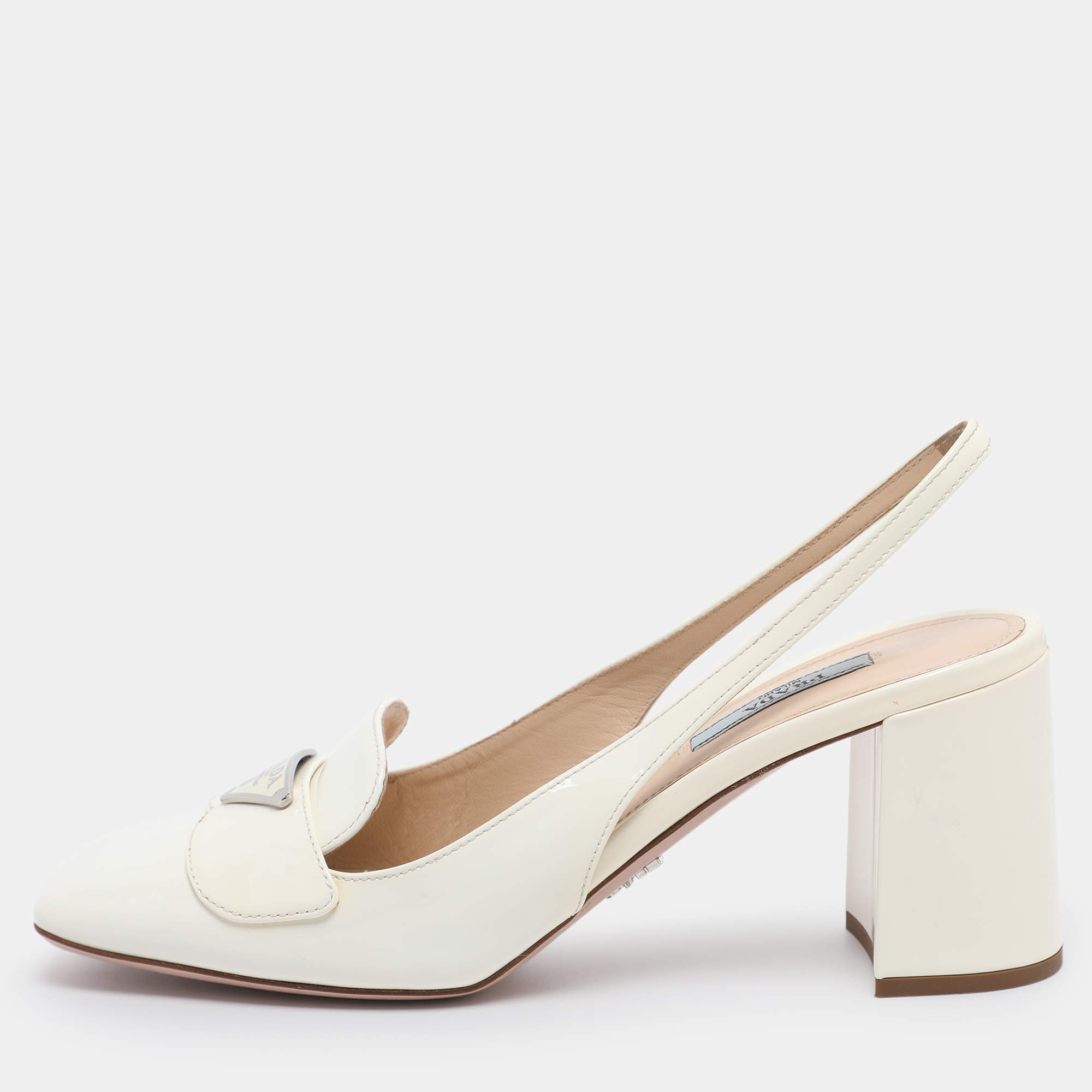 مملوكة مسبقًا حذاء كعب عالي برادا جلد لامع أبيض كعب مربع سميك سحاب خلفي مقاس 37.5