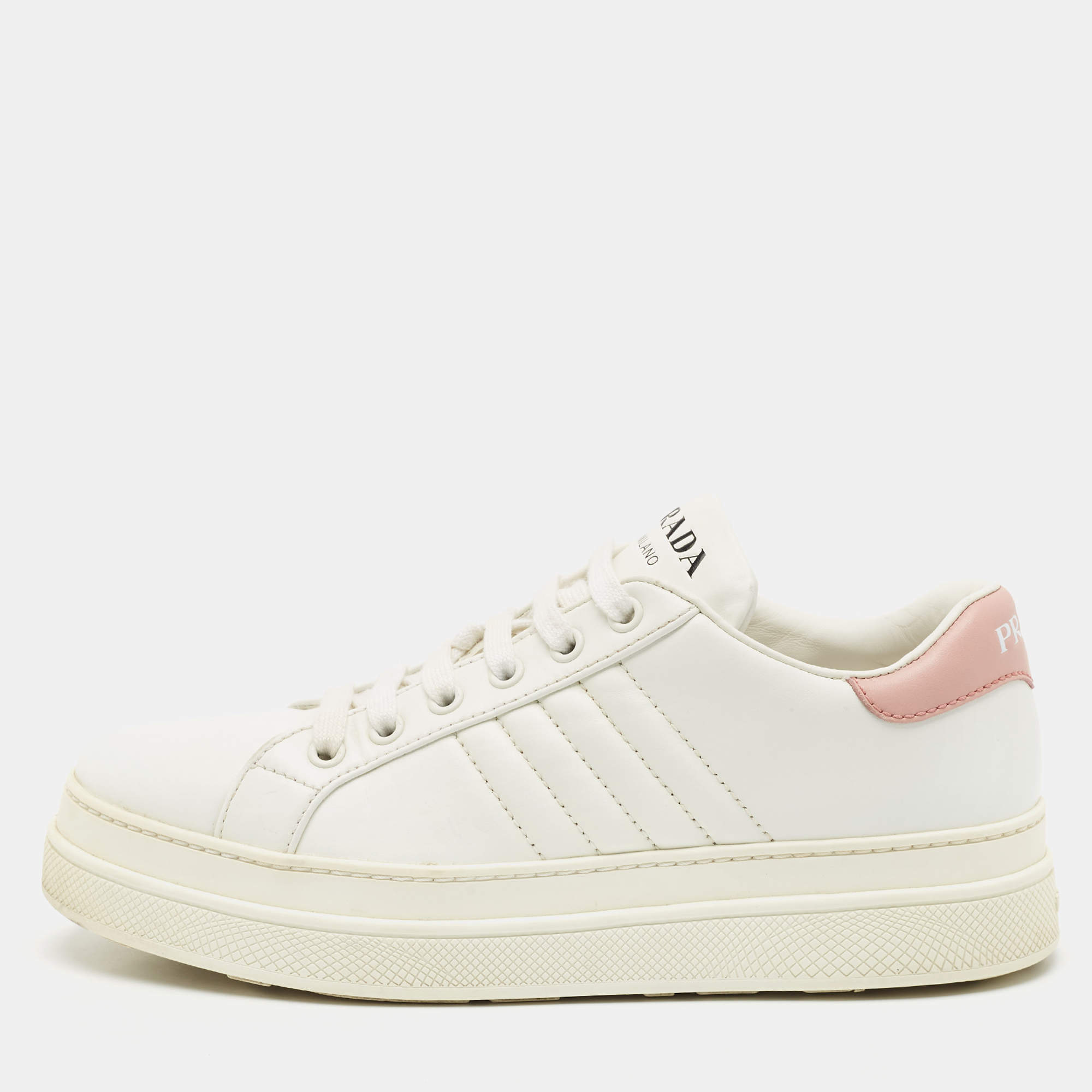 مملوكة مسبقًا Prada White/Pink Leather Low Top Sneakers Size 37.5