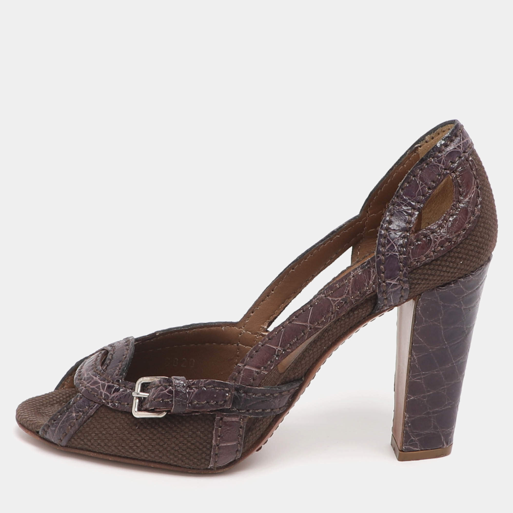 مملوكة مسبقًا حذاء كعب عالي برادا قماش كانفاس بنفسجي و جلد منقوش مقلّم بمقدمة مفتوحة مقاس 36