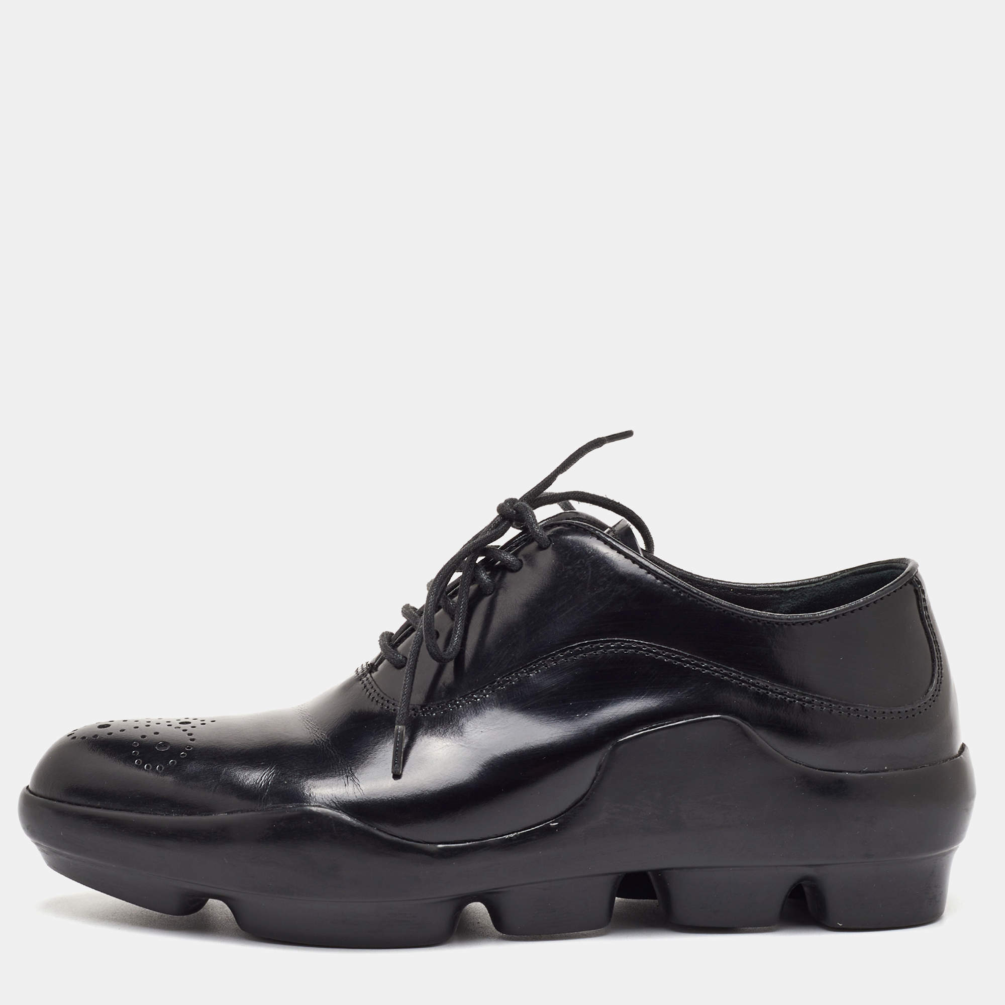 مملوكة مسبقًا Prada Size 36 Black Leather Lace Up Sneaker Oxfords