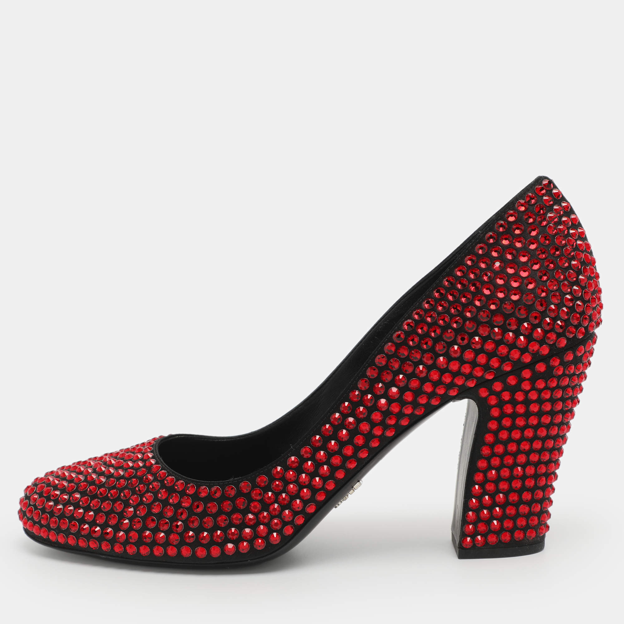 مملوكة مسبقًا Prada Crystal Embellished Size 41 Red/Black Satin Pumps