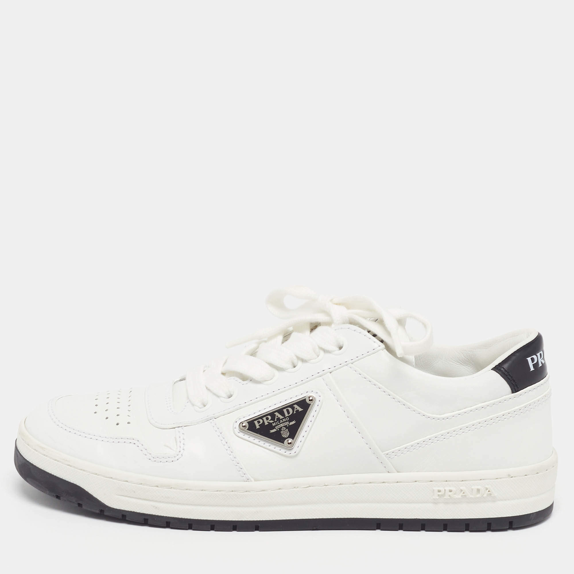 Pre Owned حذاء رياضي برادا داون تاون جلد أبيض مقاس 37.5