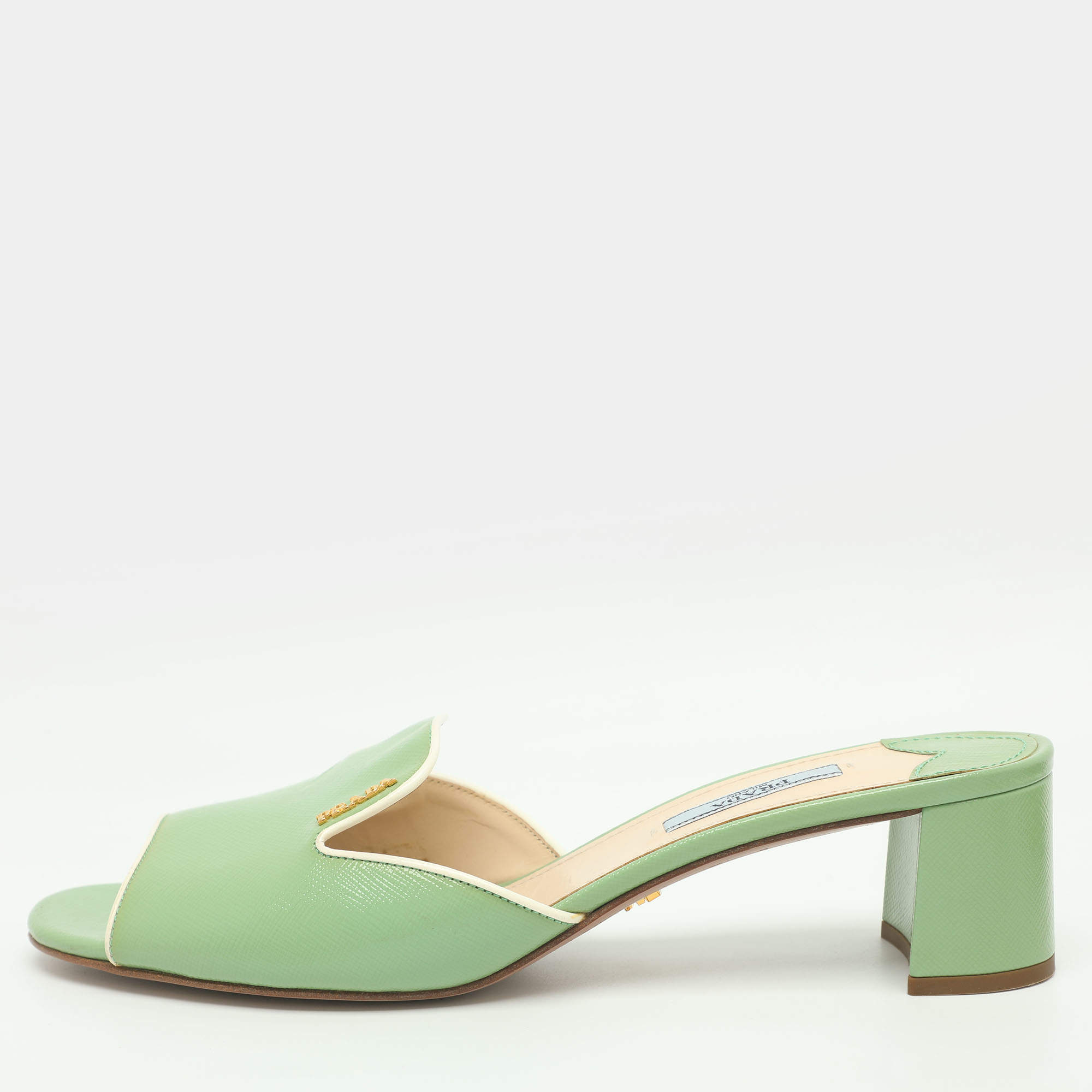 Pre Owned Prada Size 40 Green Patent Leather Mules Slide Sandals