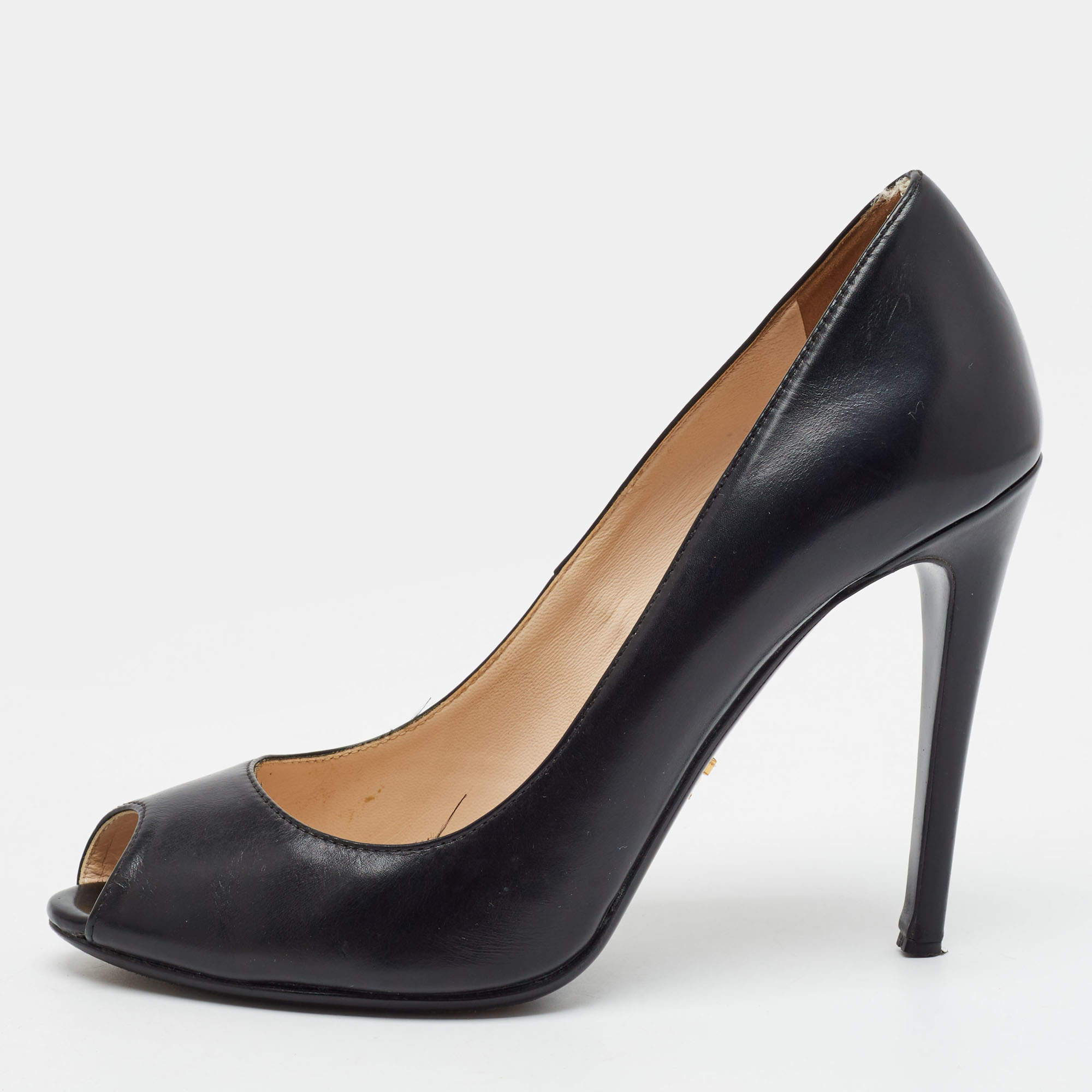 مملوكة مسبقًا Prada Size 37.5 Black Leather Peep Toe Pumps