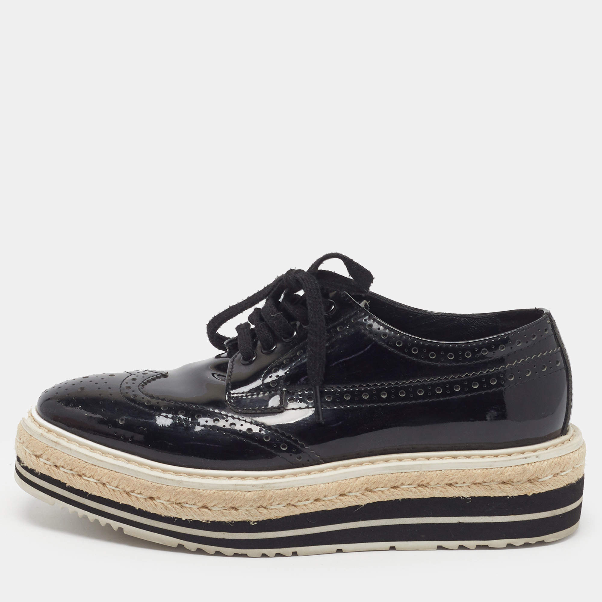 مملوكة مسبقًا Prada Size 34 Black Patent Leather Espadrille Derby