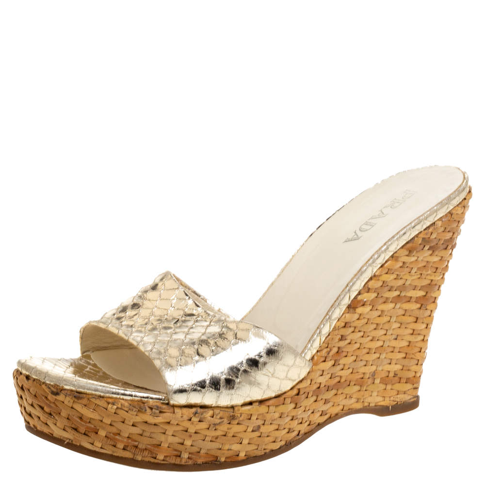 مملوكة مسبقًا Prada Gold Snakeskin Embossed Leather Wedges Platform Slide Sandals Size 37