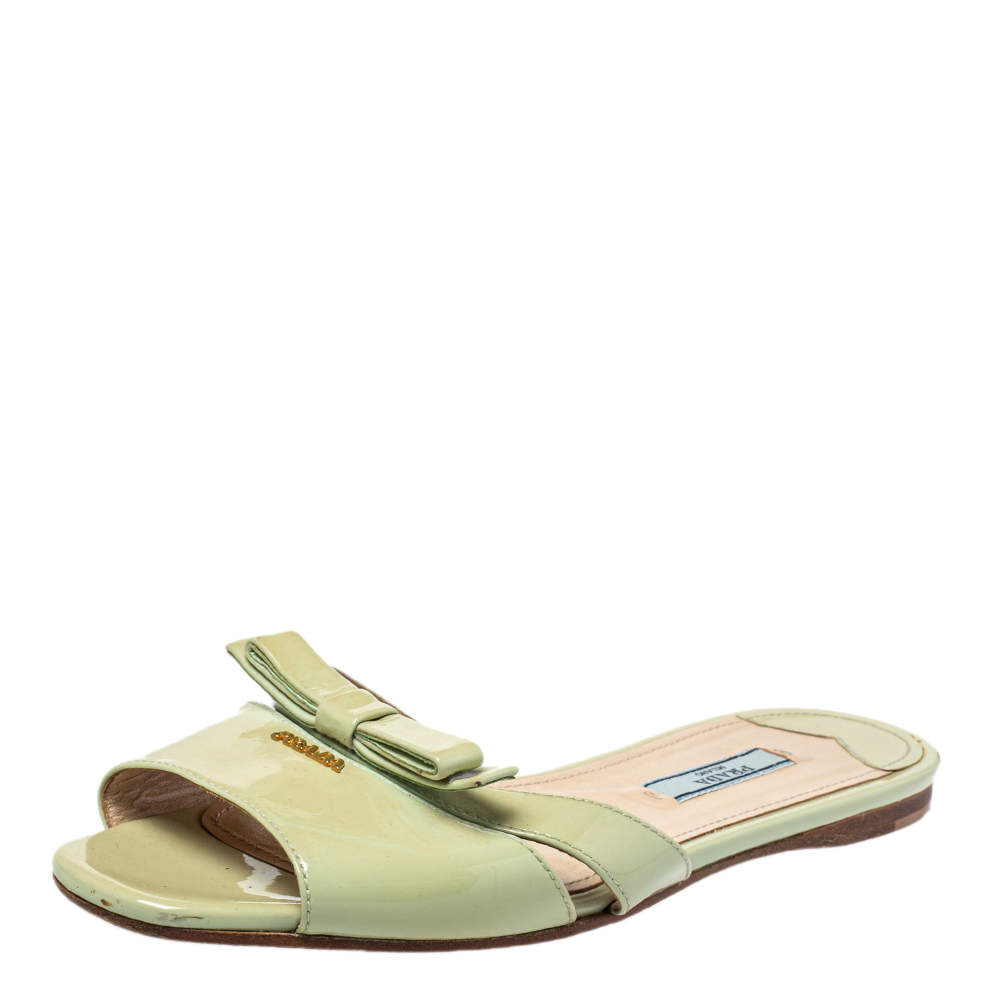 Pre Owned Prada Green Patent Leather Slide Sandals Size 37.5