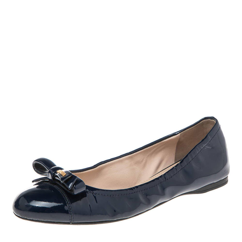 Pre Owned Prada Dark Blue Patent Leather Bow Ballet Flats Size 38.5