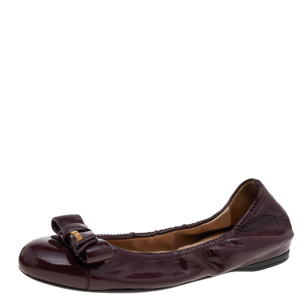 Pre Owned Prada Burgundy Patent Leather Bow Scrunch Ballet Flats Size 36