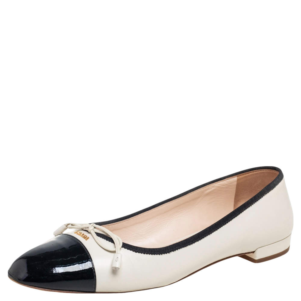 Pre Owned Prada Cream/Black Leather And Patent  Bow Cap Toe Ballet Flats Size 39.5