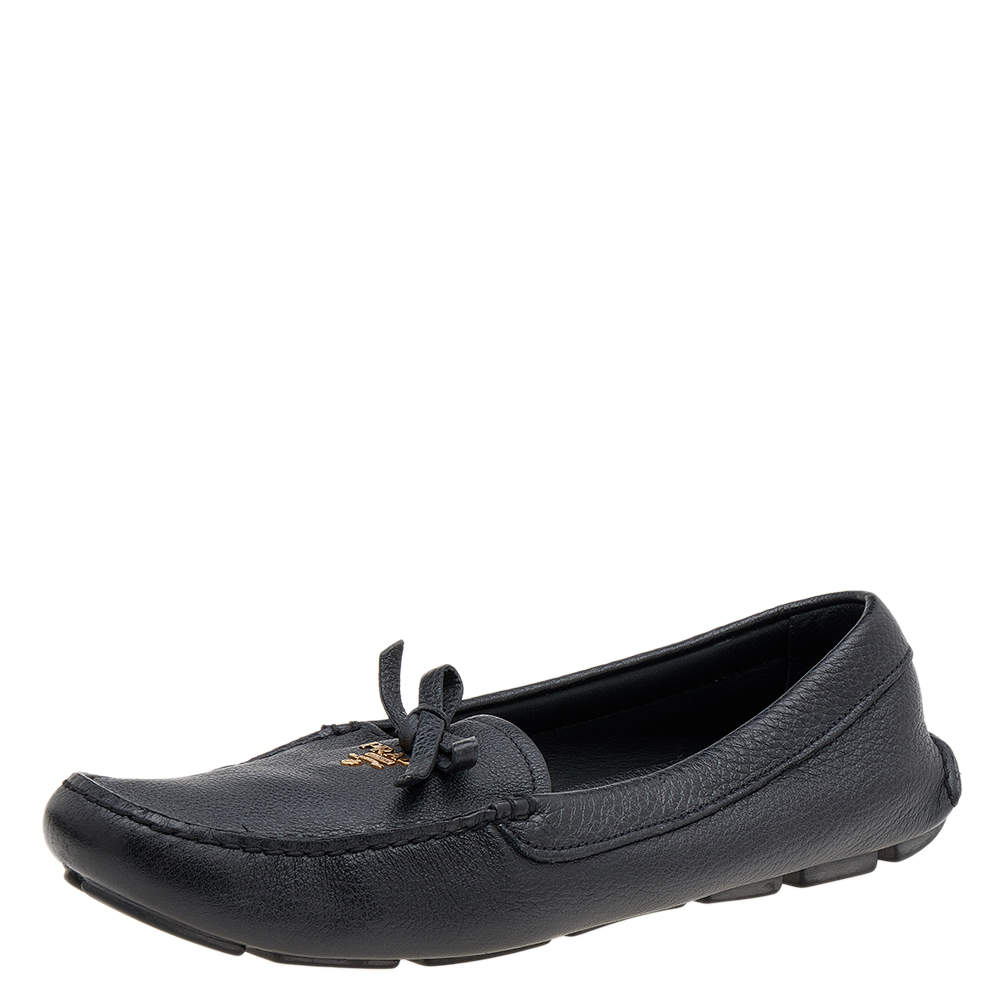 Pre Owned Prada Black Leather Bow Logo Embellished Slip On Loafers Size 39