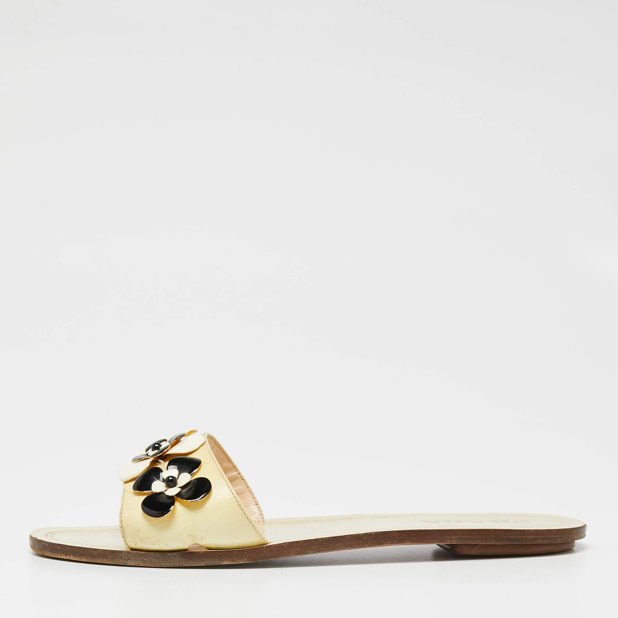 Pre Owned Prada Cream Saffiano Leather Floral Embellished Flat Slides Size 38