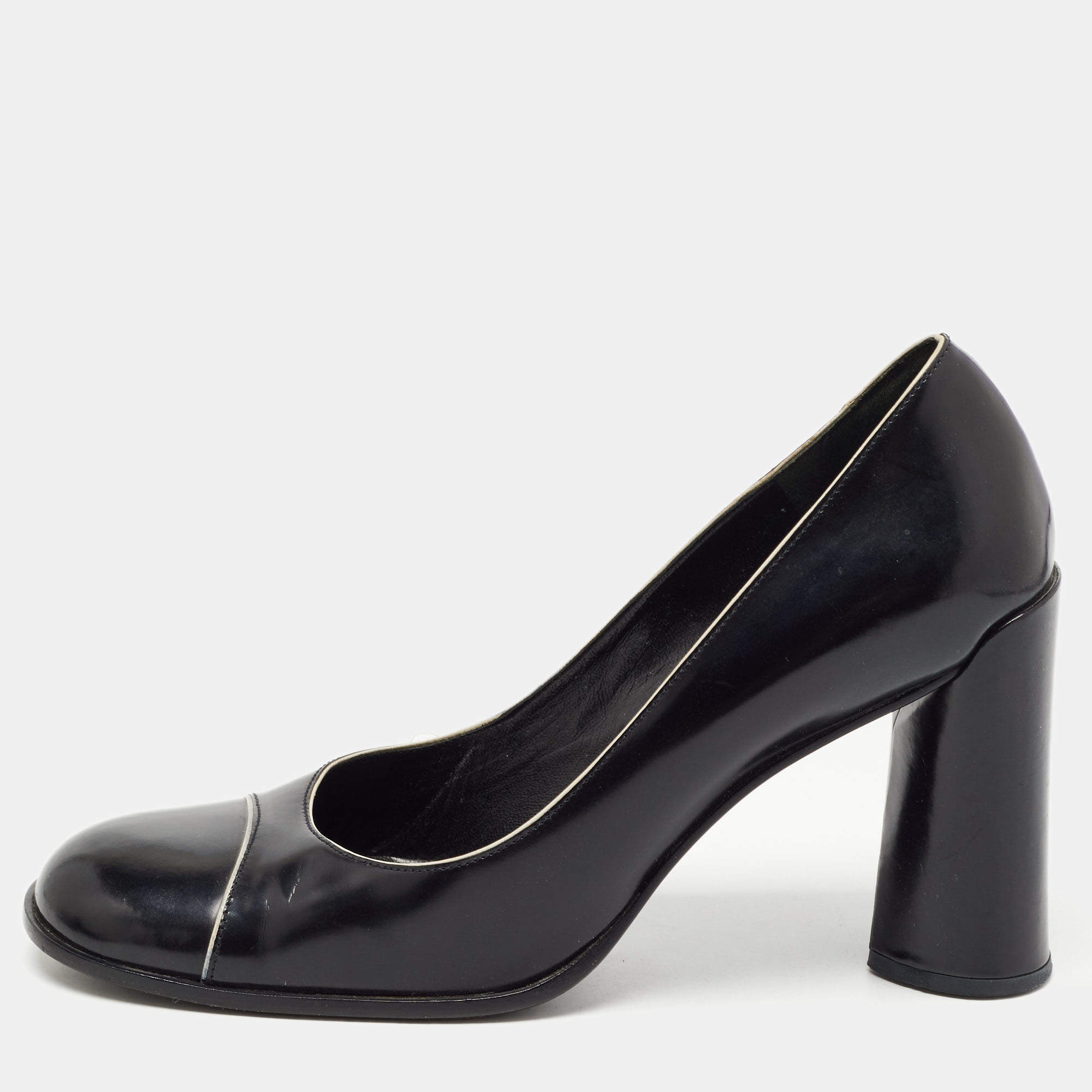 Pre Owned Prada Black Leather Round Toe Pumps Size 38.5