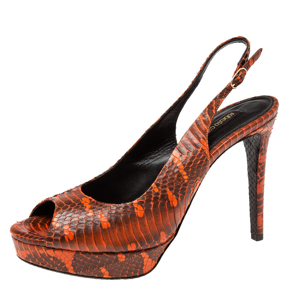Pre Owned صندل روبرتو كافالي جلد ثعبان الماء بني/برتقالي بفتحة كعب مقاس 38.5