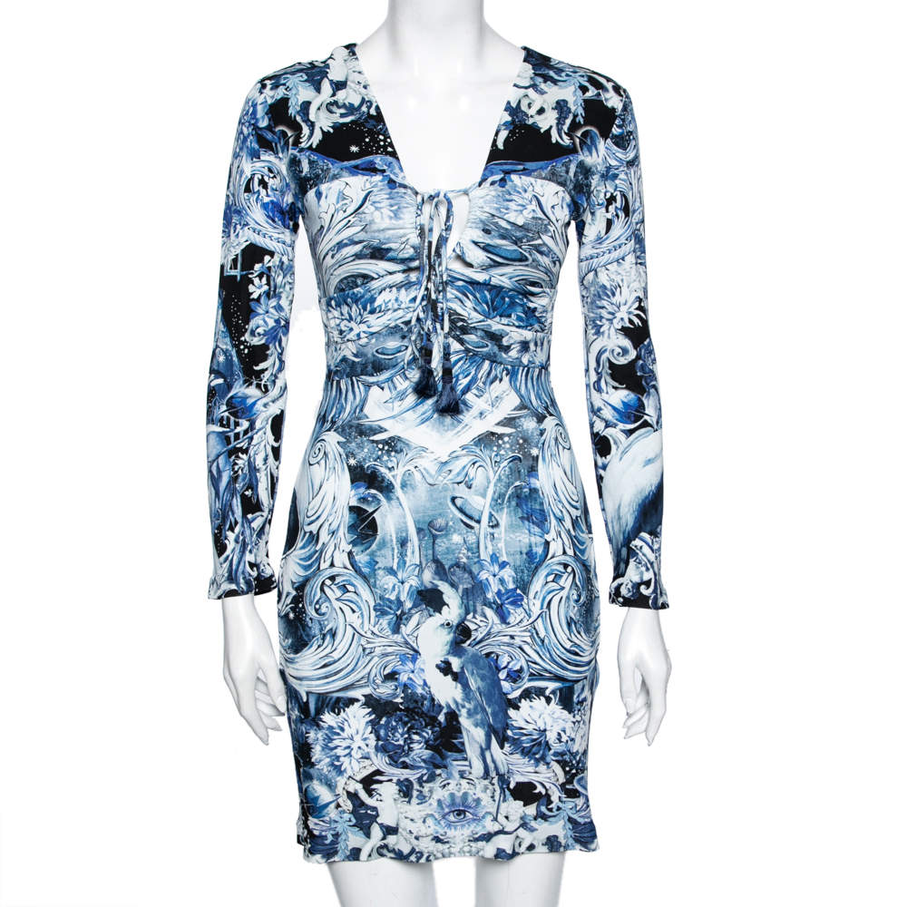 Pre Owned فستان روبيرتو كافاللي جيرسيه مطبوع أزرق مزين رب طة مقاس وسط ( ميديوم )