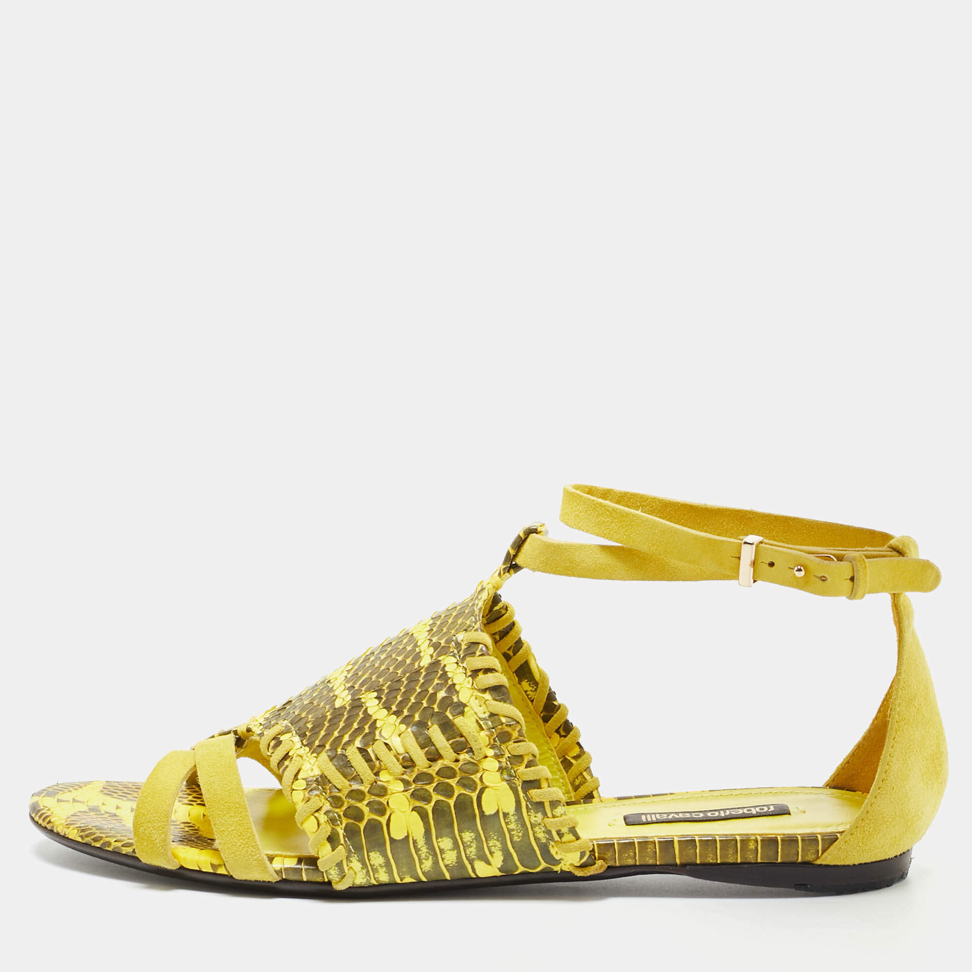 Pre Owned صندل روبيرتو كافاللي مسطح بسوار للكاحل مصنوع من جلد الثعبان الأصفر/ الأسود مقاس 38