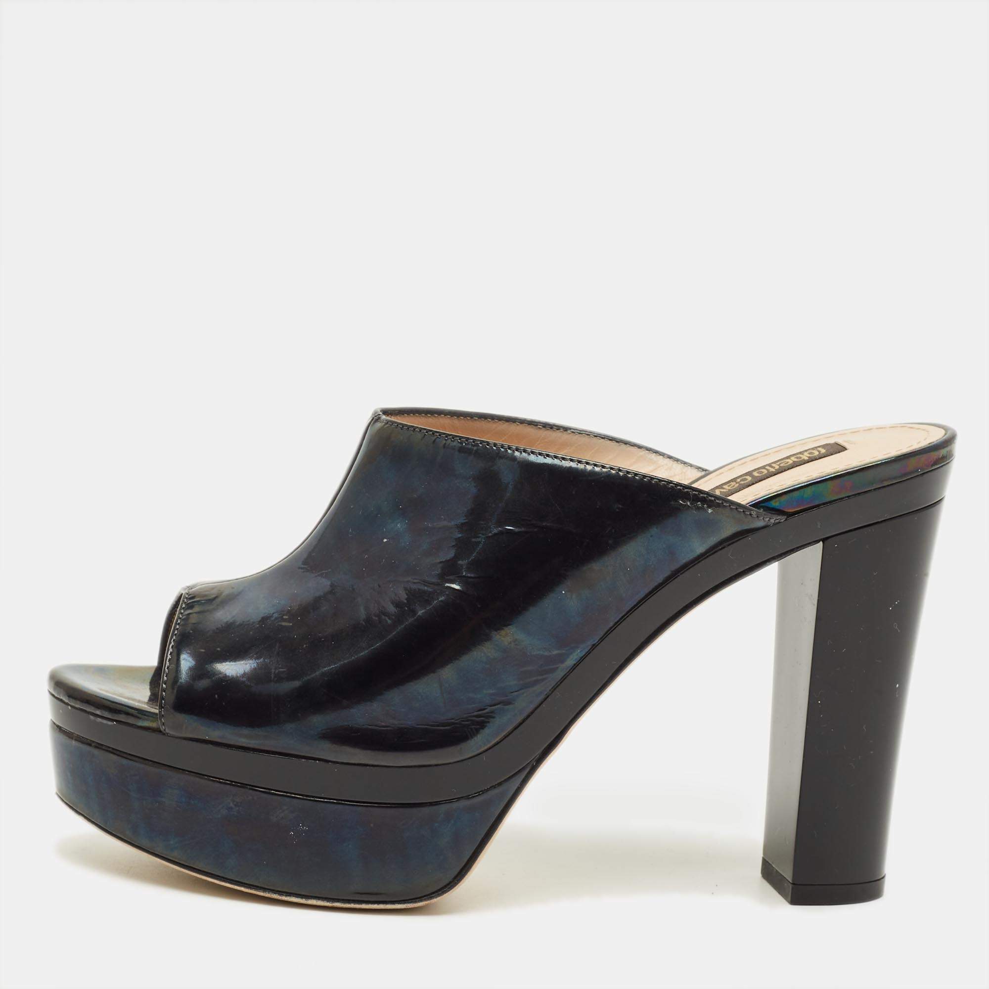 مملوكة مسبقًا Roberto Cavalli Size 38 Black Leather Platform Open Toe Sandals