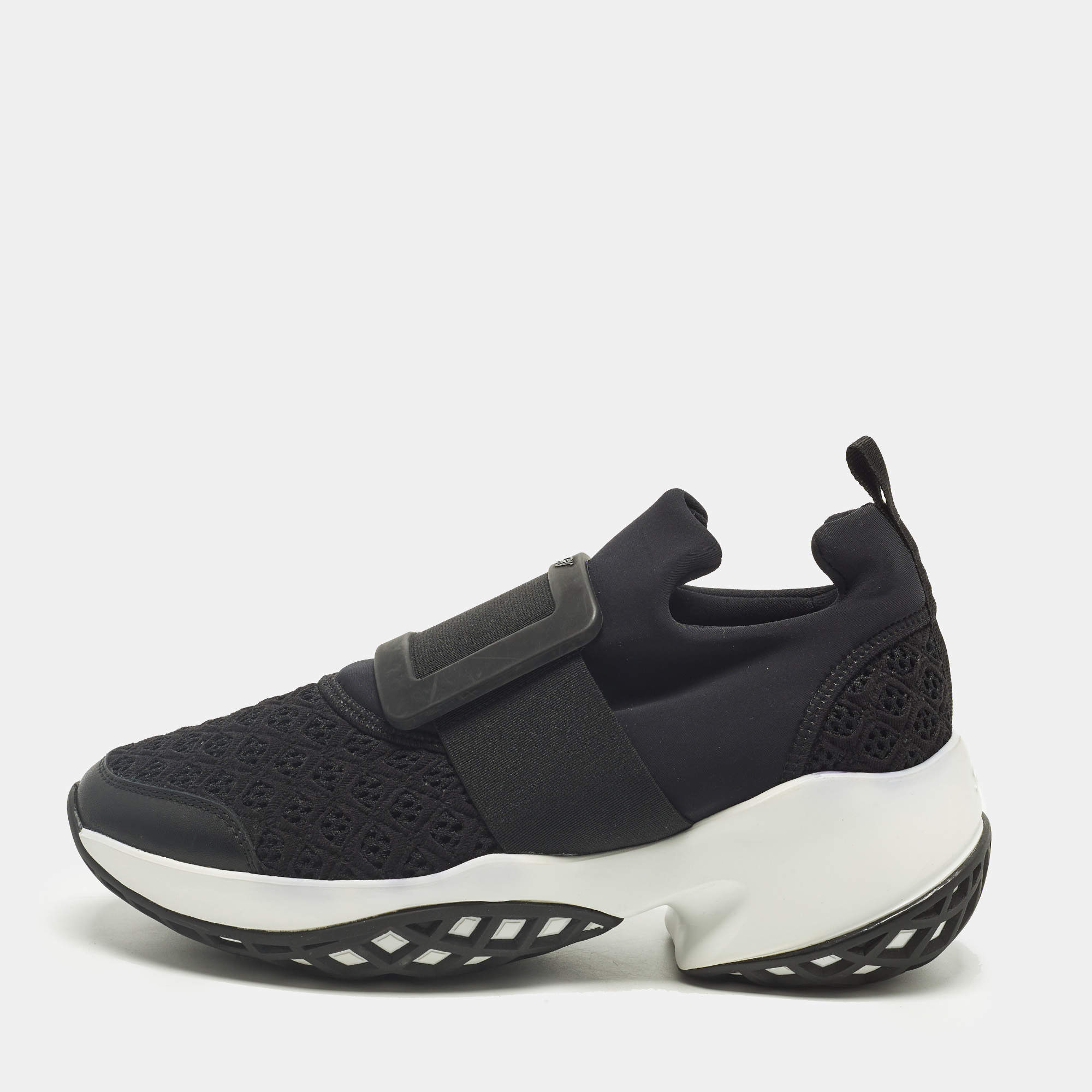 Pre Owned Roger Vivier Running Buckle Size 37.5 Black Fabric and Leather Slip On Sneakers