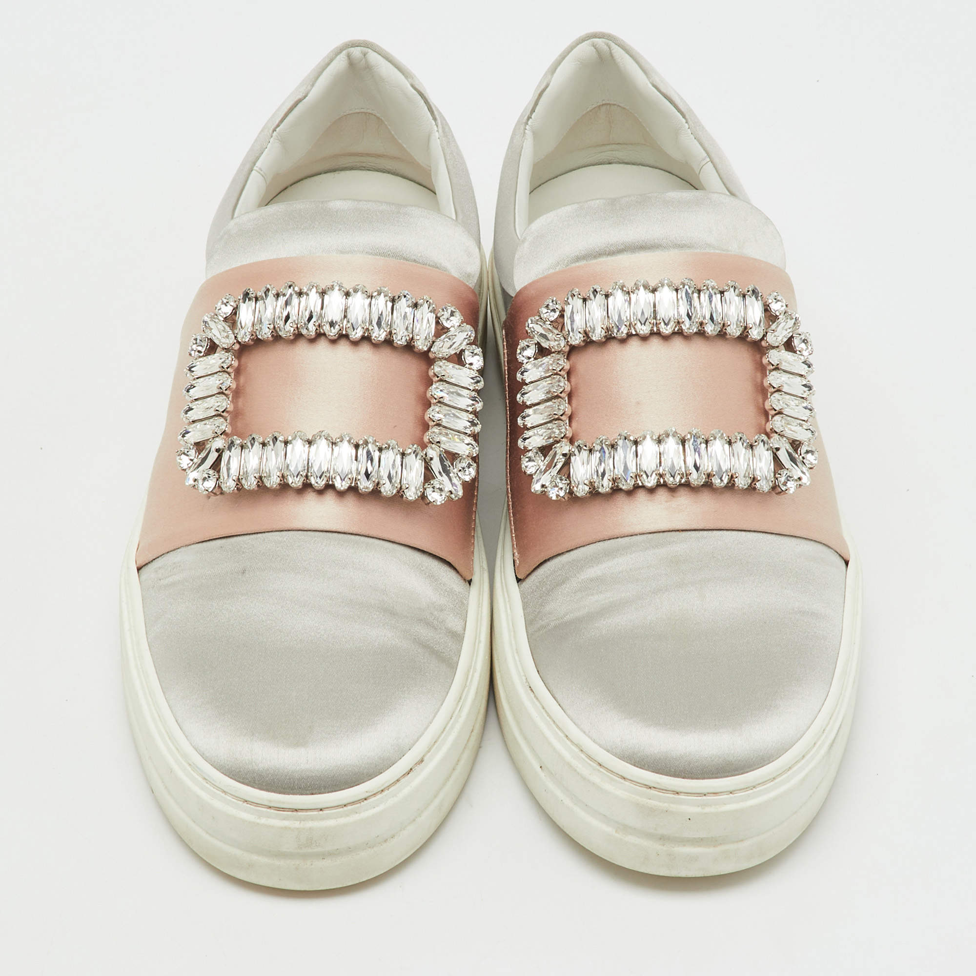本日のみRoger Vivier Sneaky Viv Zip スニーカー 34 Roger Vivier Light Grey/Beige Satin Crystal Embellished