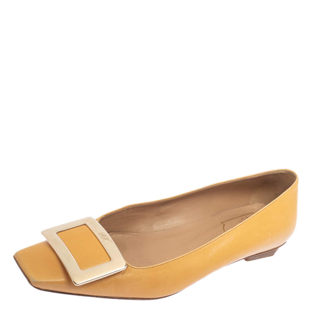 Pre Owned Roger Vivier Mustard Yellow Leather Buckle Pumps Size 39