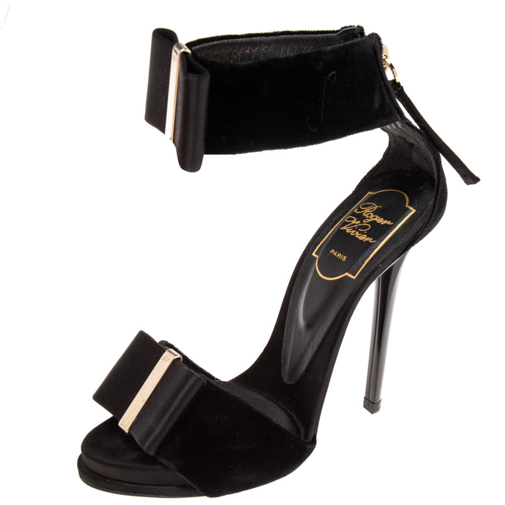 Pre Owned Roger Vivier Black Velvet Bow Ankle Strap Sandals Size 35