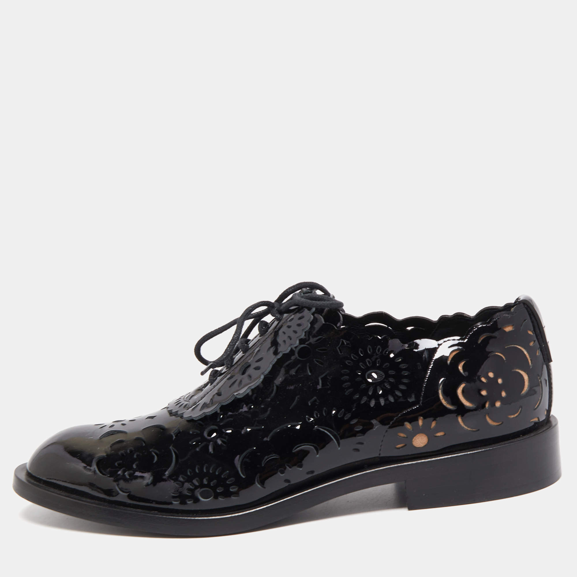 Pre Owned Roger Vivier Black Patent Leather Laser Cut Lace Up Oxford Size 37.5