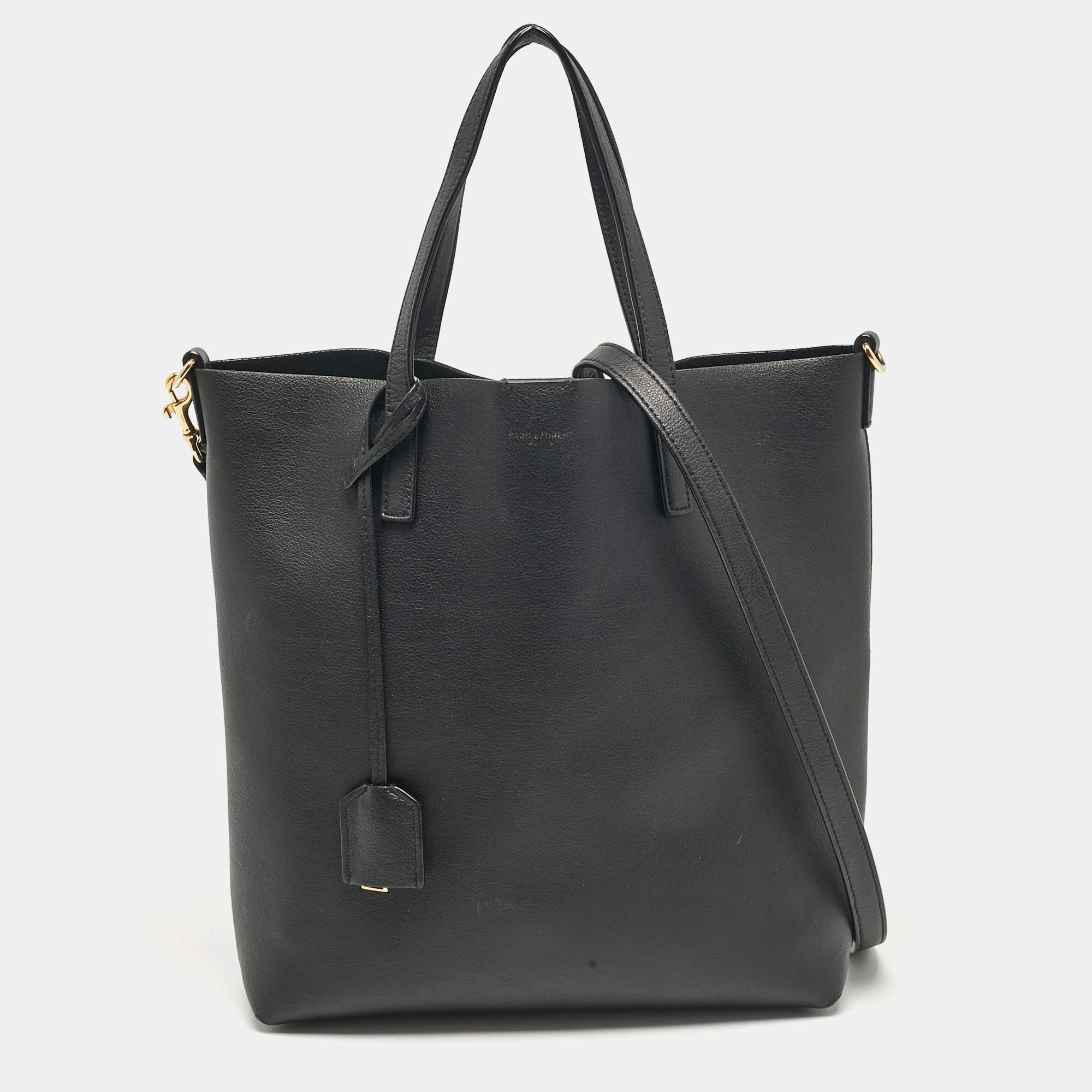 مملوكة مسبقًا Saint Laurent Black Leather Toy Shopper Tote