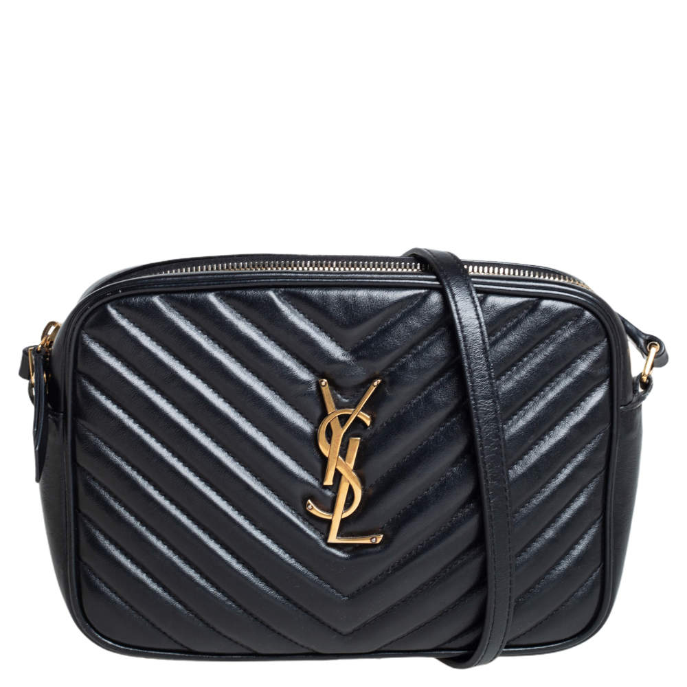 مملوكة مسبقًا Saint Laurent Black Matelassé Leather Monogram Lou Camera Crossbody Bag