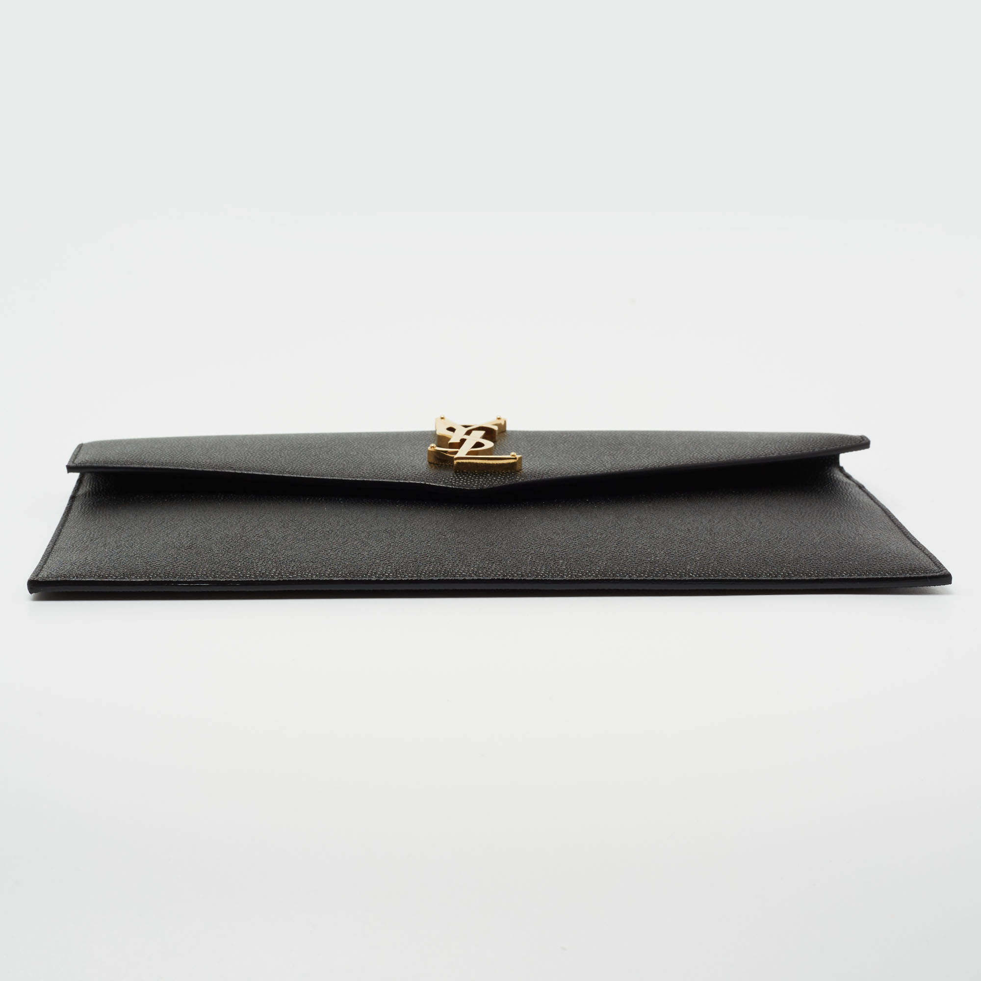 مملوكة مسبقًا Saint Laurent Black Grained Leather Medium Uptown Clutch