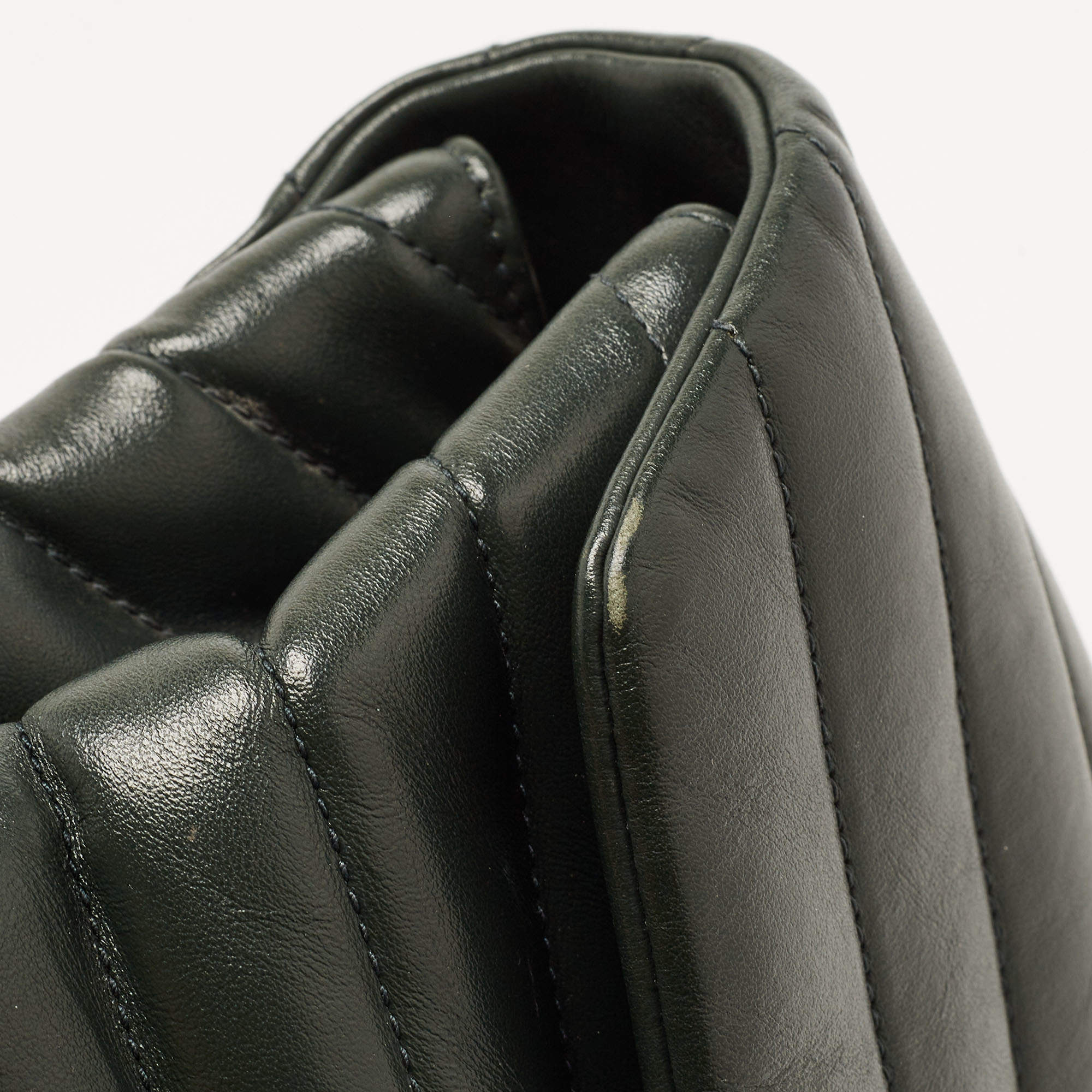 Saint Laurent Khaki Green Matelassé Leather Medium Loulou Shoulder Bag Saint  Laurent Paris
