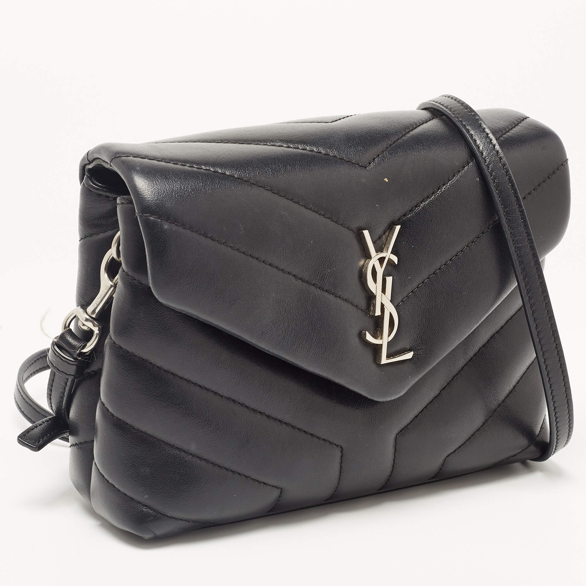 Loulou leather crossbody bag Saint Laurent Black in Leather - 33434378