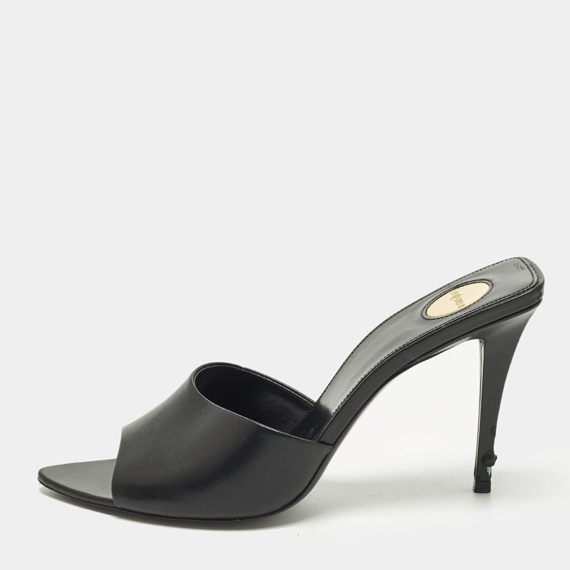 Pre Owned صندل سان لوران LA 16 جلد أسود مقاس 39