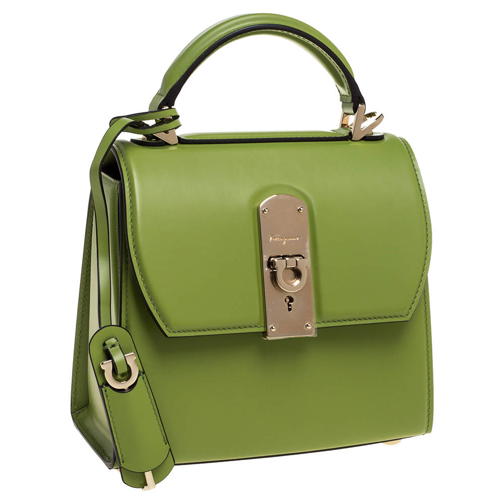 Salvatore ferragamo 2025 green bag