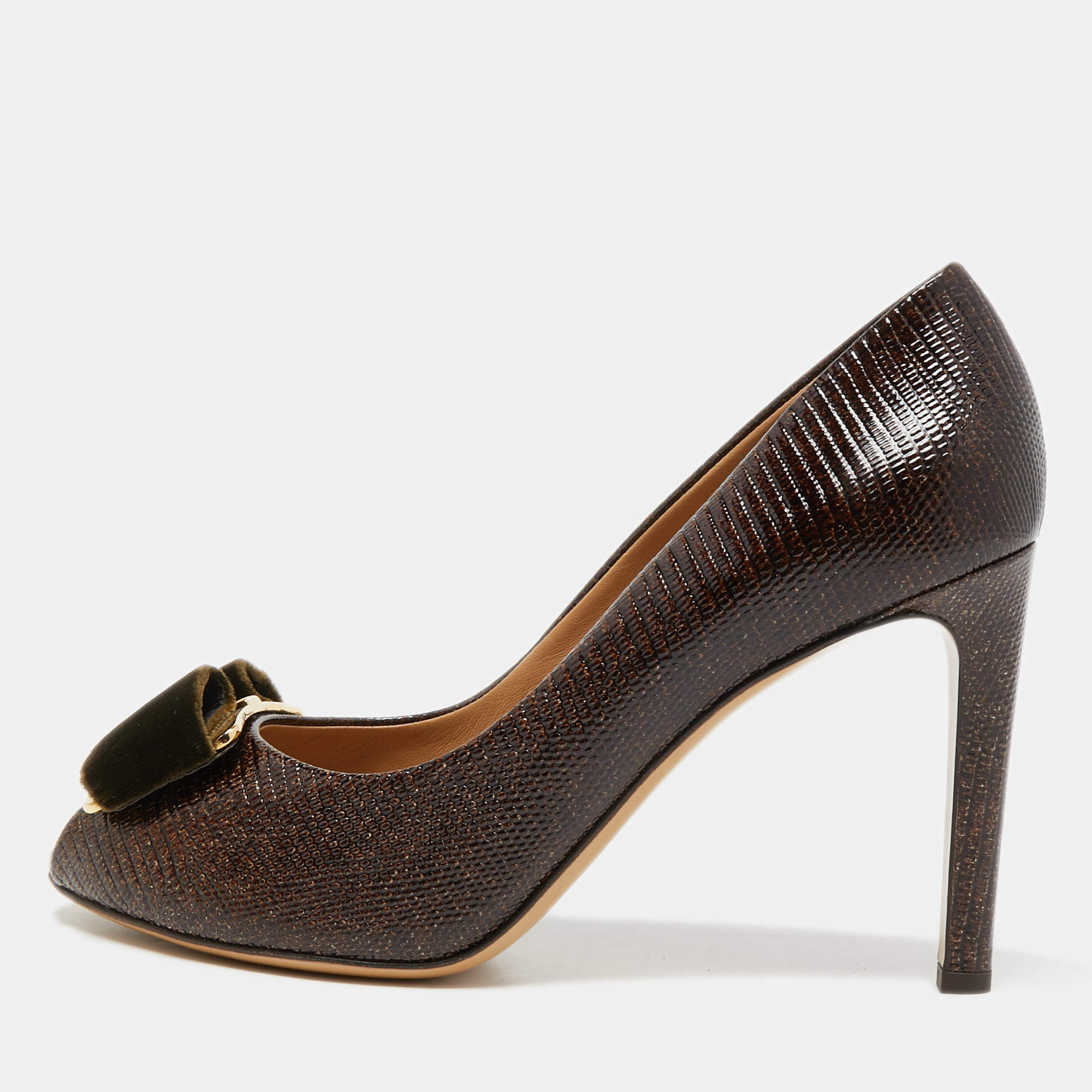 Pre Owned Salvatore Ferragamo Brown Lizard Embossed Leather Vara Bow Peep Toe Pumps Size 41